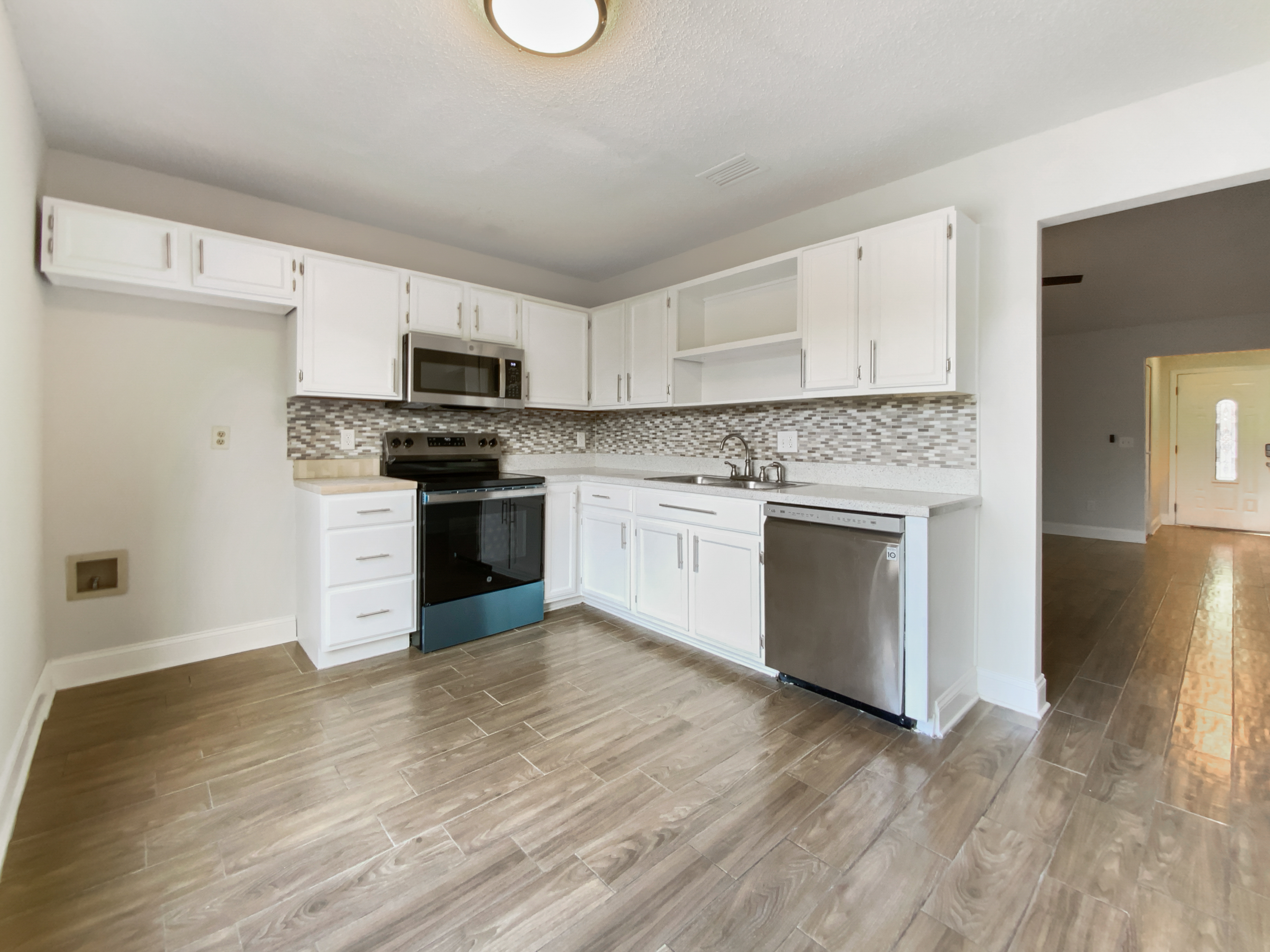 Photo 6 of 21 of 3444 Excalibur Way E, Jacksonville, FL