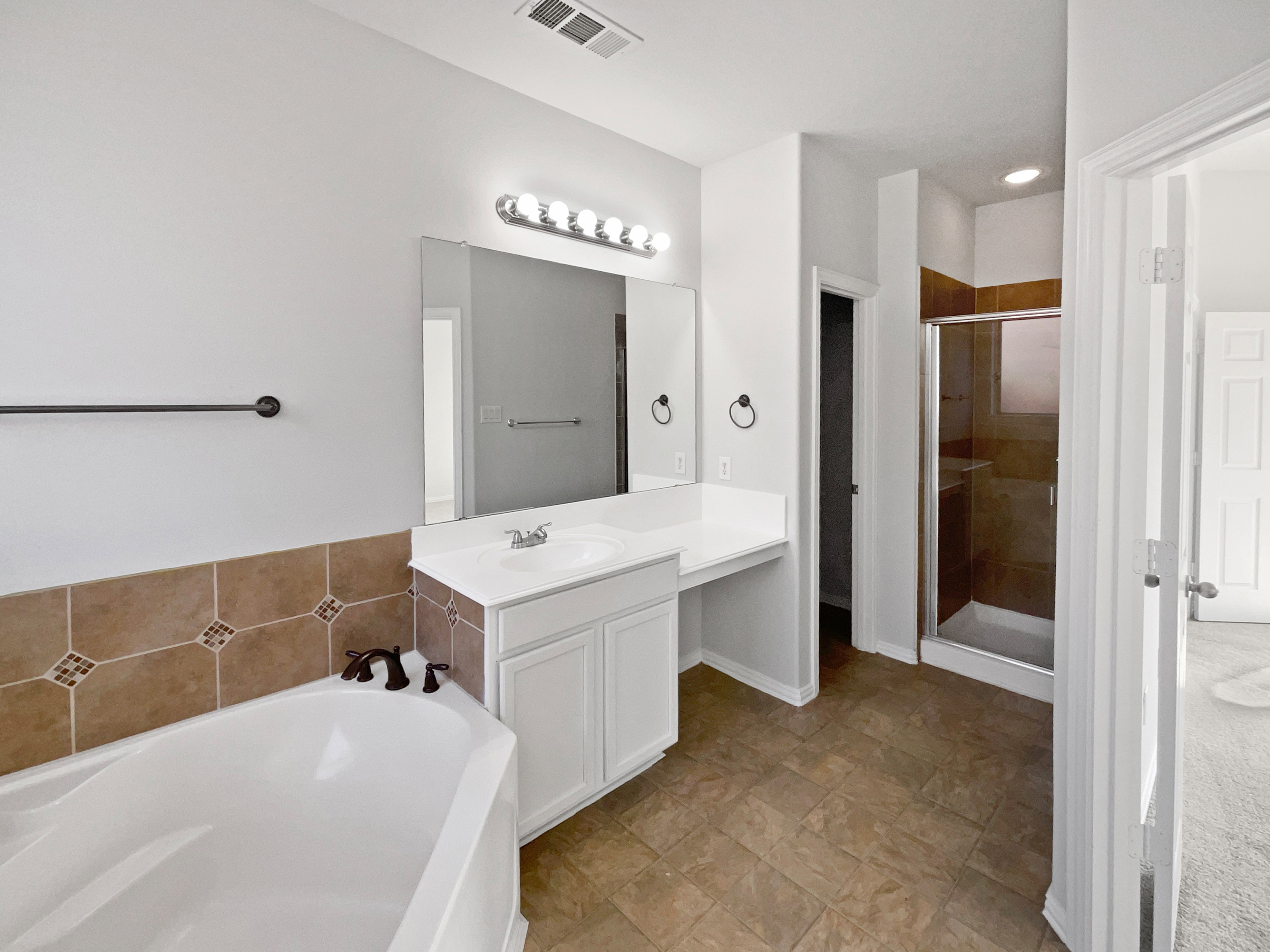 Photo 6 of 36 of 4829 Bluecap Ct, Mesquite, TX