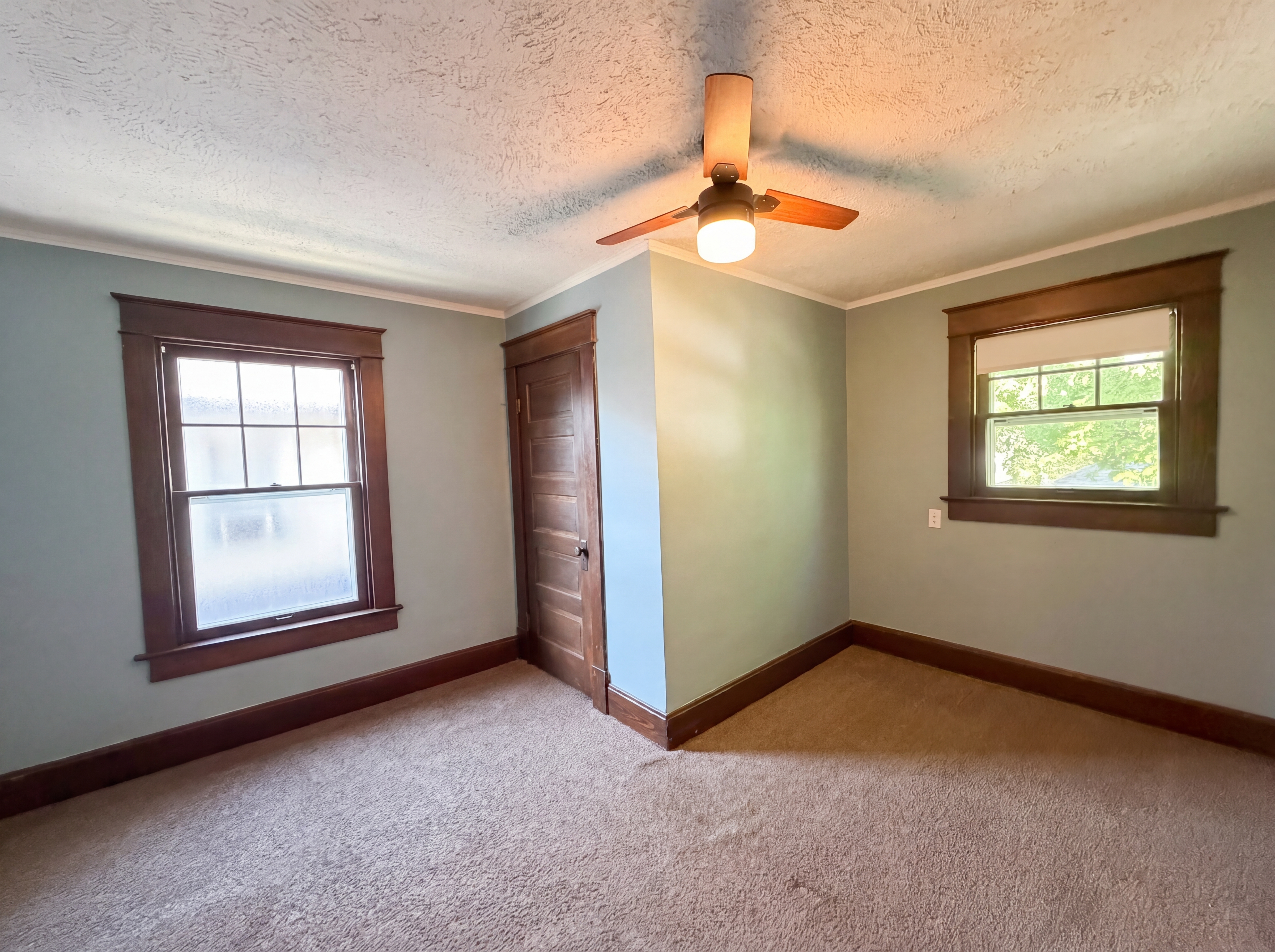 Photo 13 of 23 of 524 N Riley Ave, Indianapolis, IN