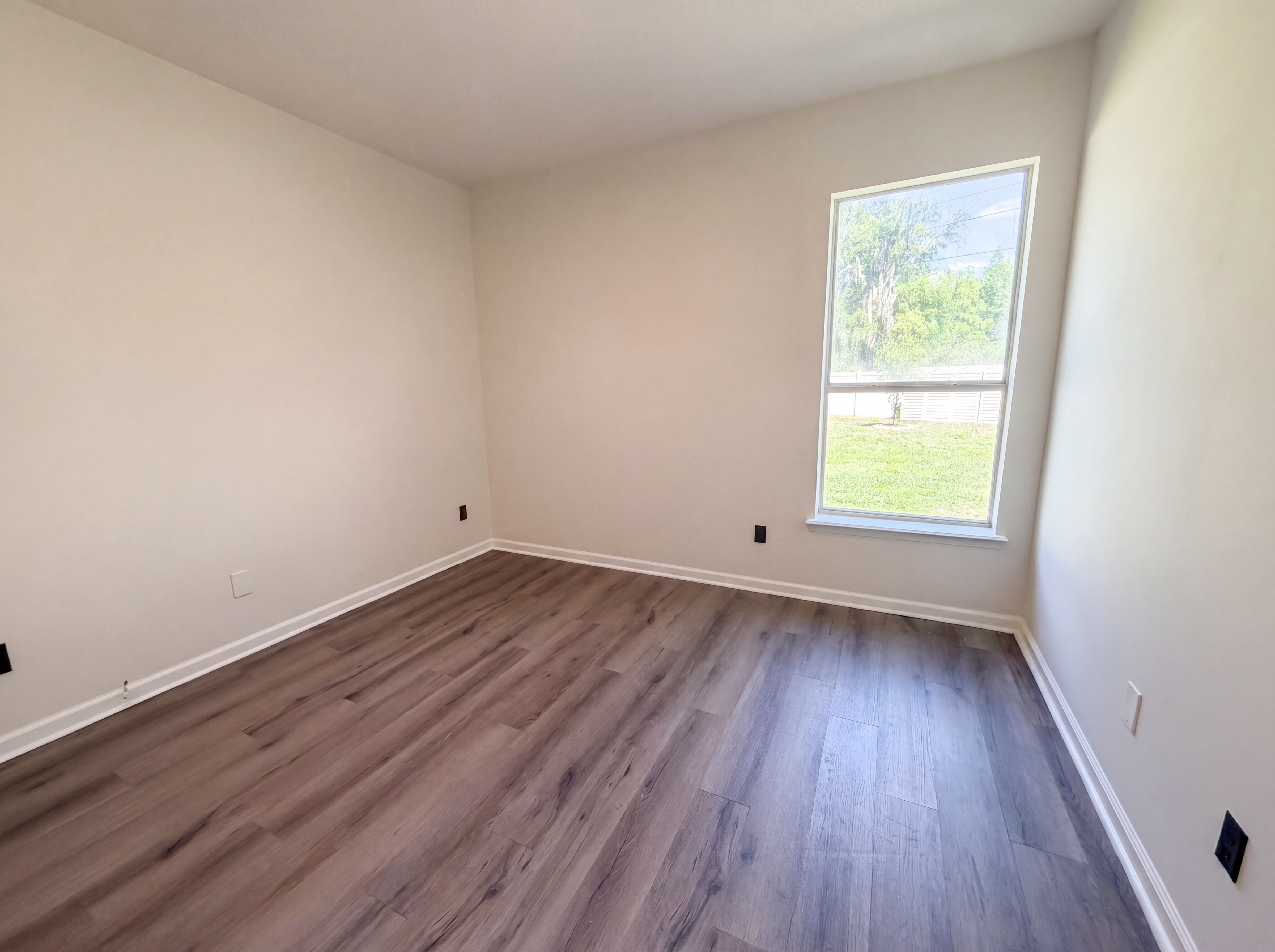 Photo 12 of 21 of 45168 Ingleham Cir, Callahan, FL