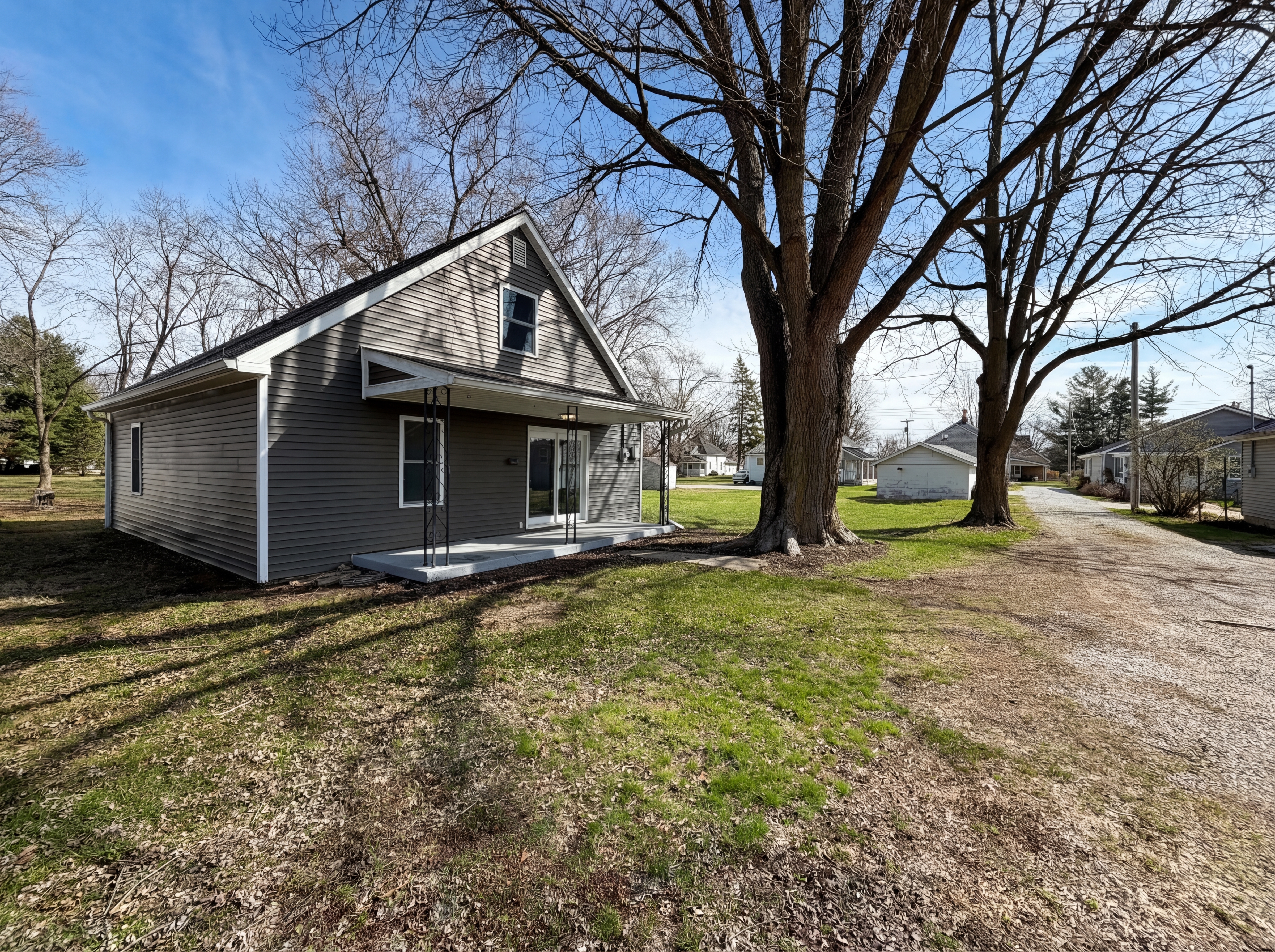 Photo 7 of 18 of 740 1/2 N Main St, Tipton, IN