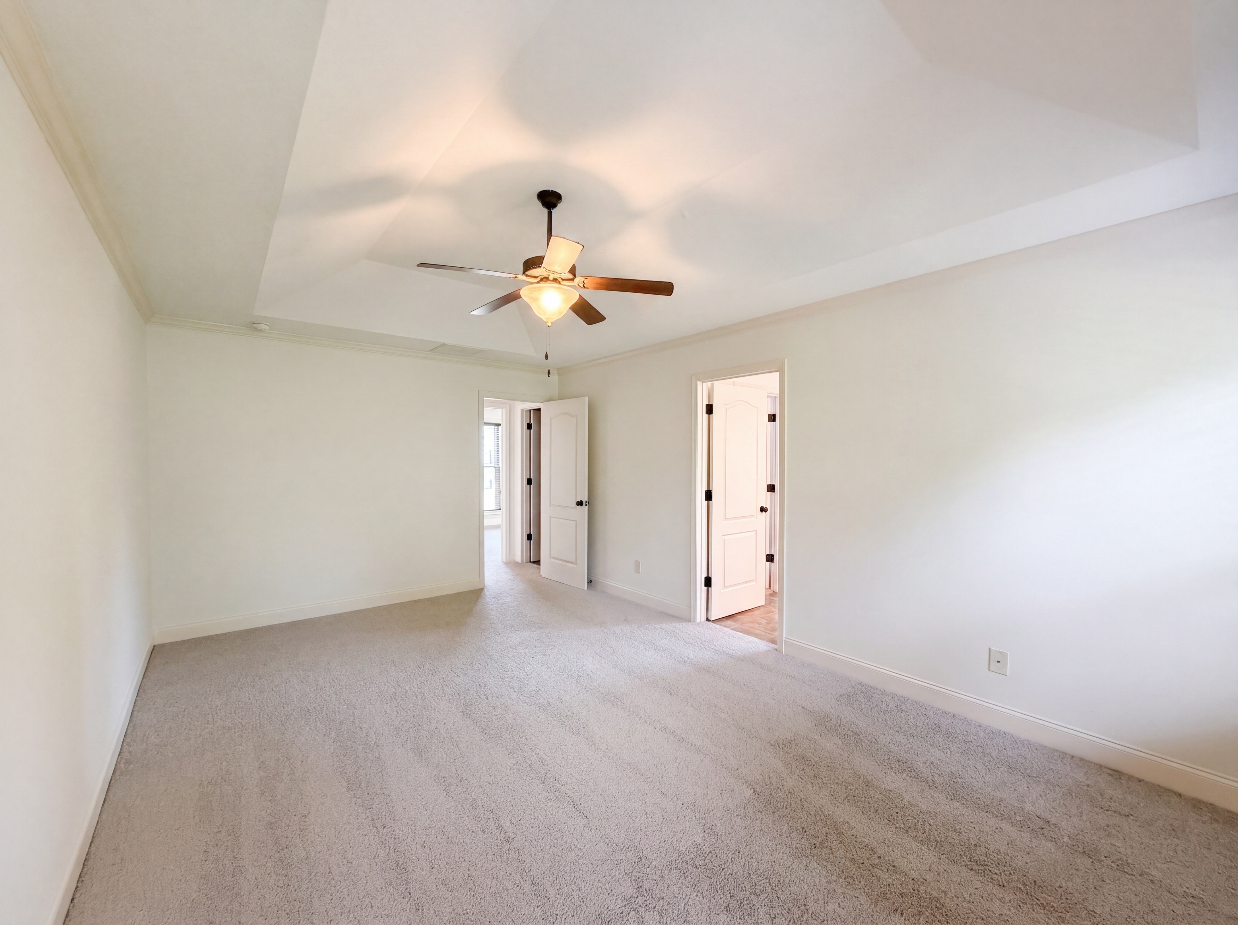 Photo 13 of 28 of 2721 Berkshire Dr, Winder, GA
