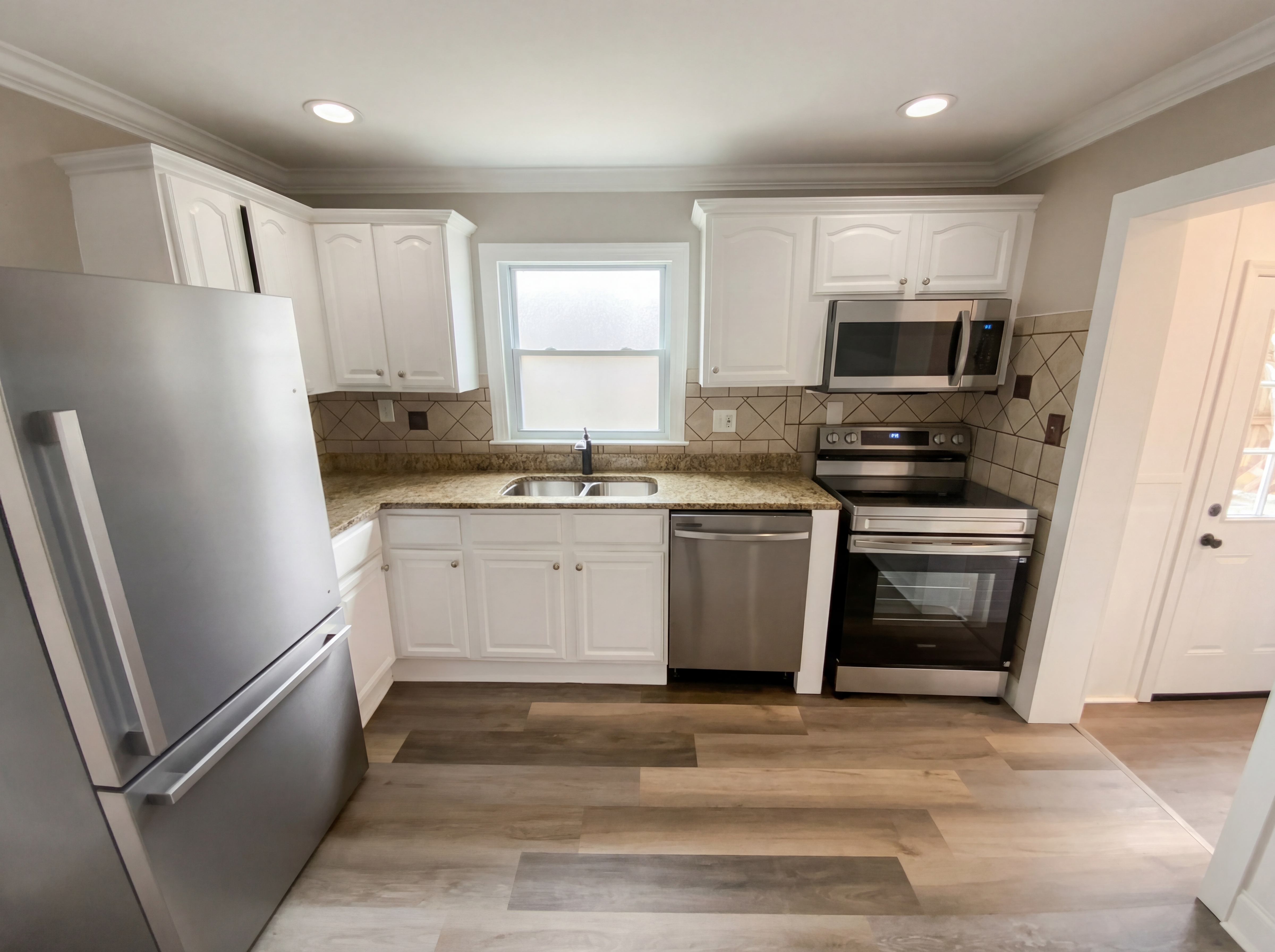 Photo 10 of 21 of 2122 Kilborne Dr, Charlotte, NC