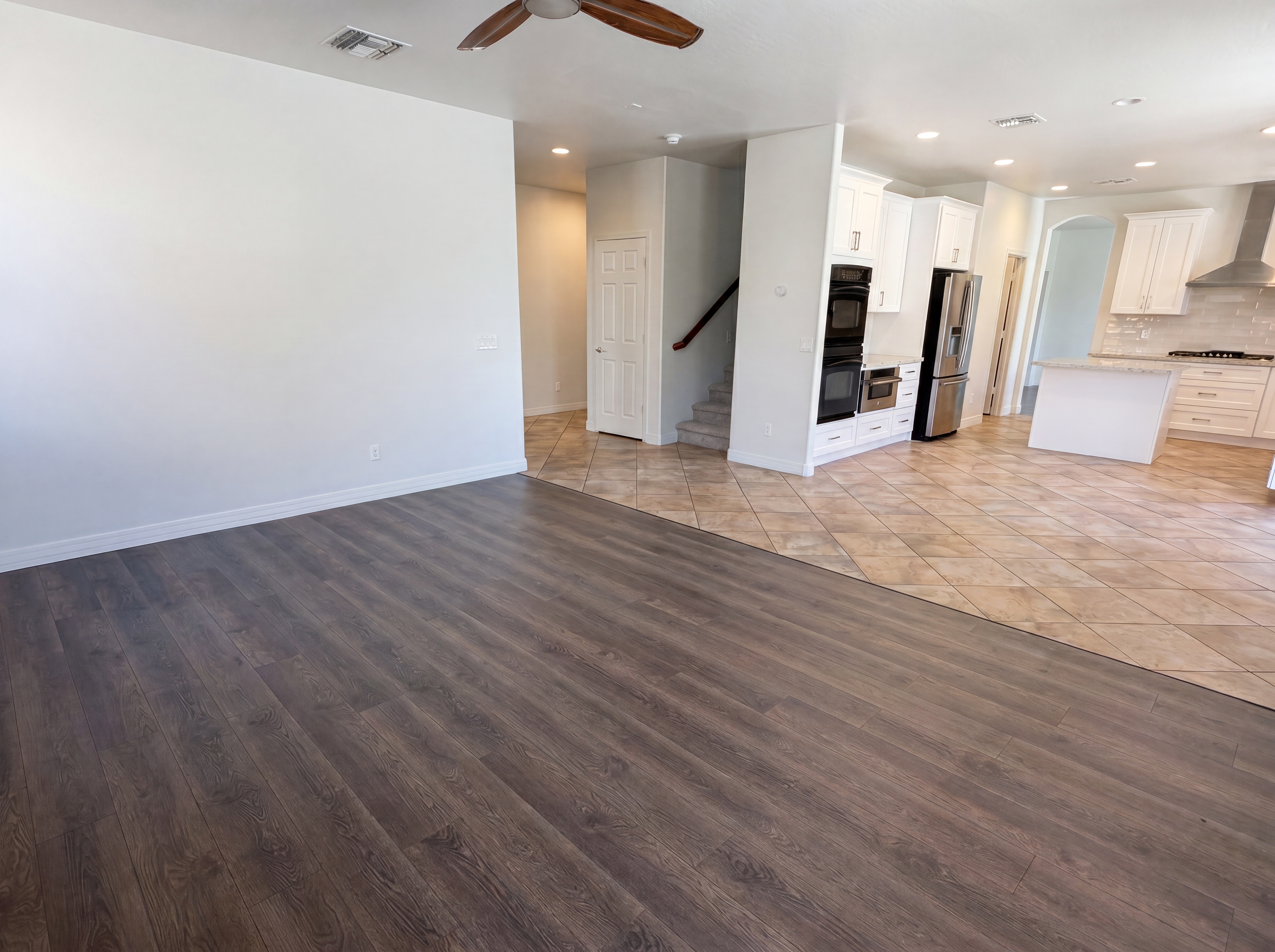 Photo 8 of 37 of 5032 W Yearling Rd, Phoenix, AZ
