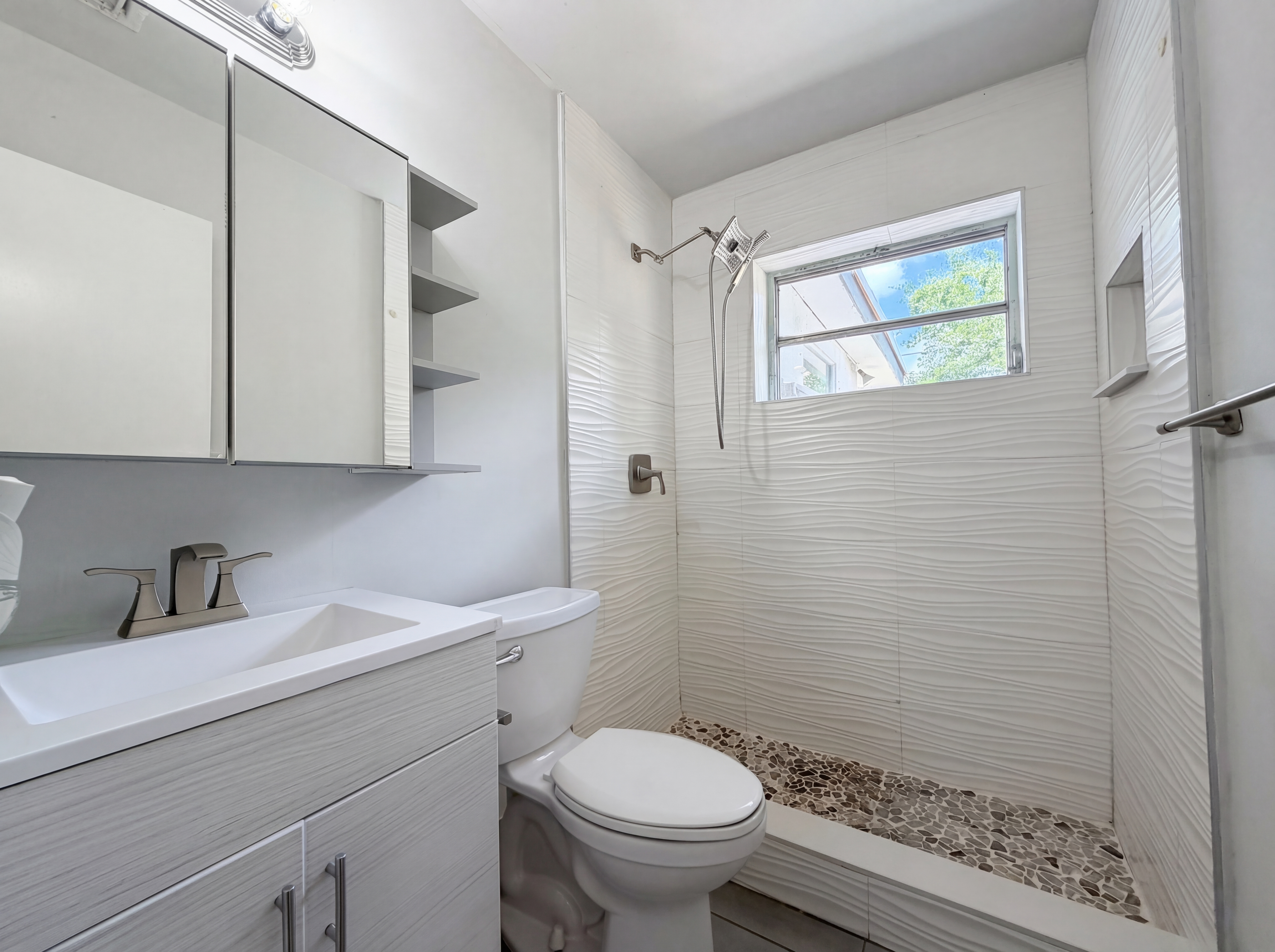 Photo 6 of 17 of 5921 SW 41st St, West Park, FL