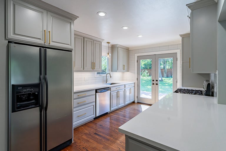 Photo 11 of 29 - 10183 Baronne Cir, Dallas, TX 75218