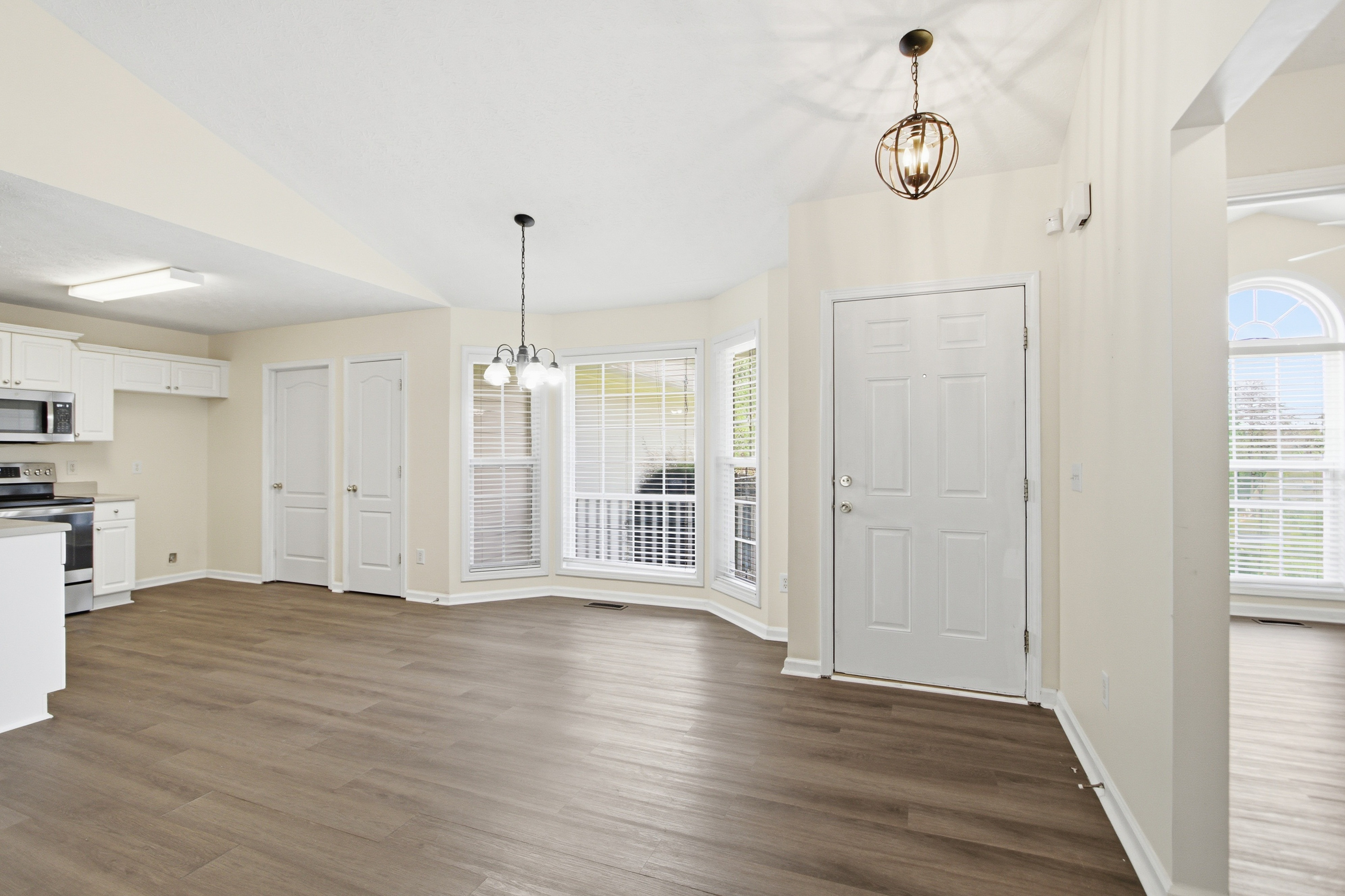 Photo 8 of 28 of 9458 Creekstone Ct, Villa Rica, GA