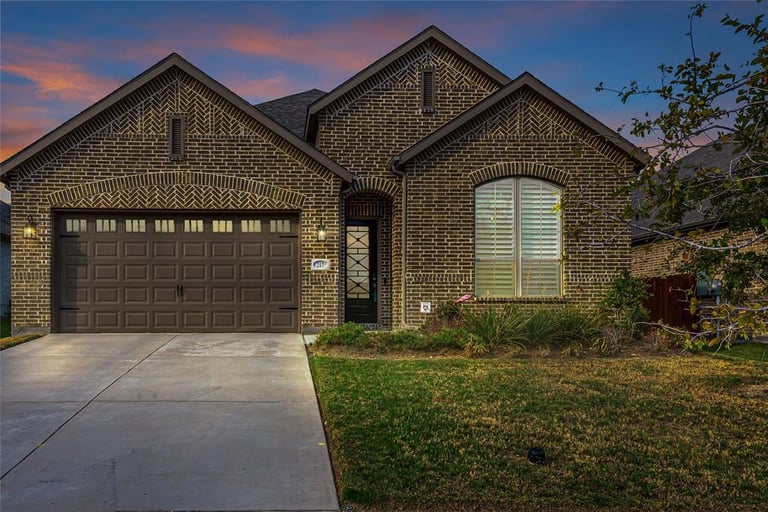 217 Country Meadows Blvd, Waxahachie, TX 75165 Opendoor