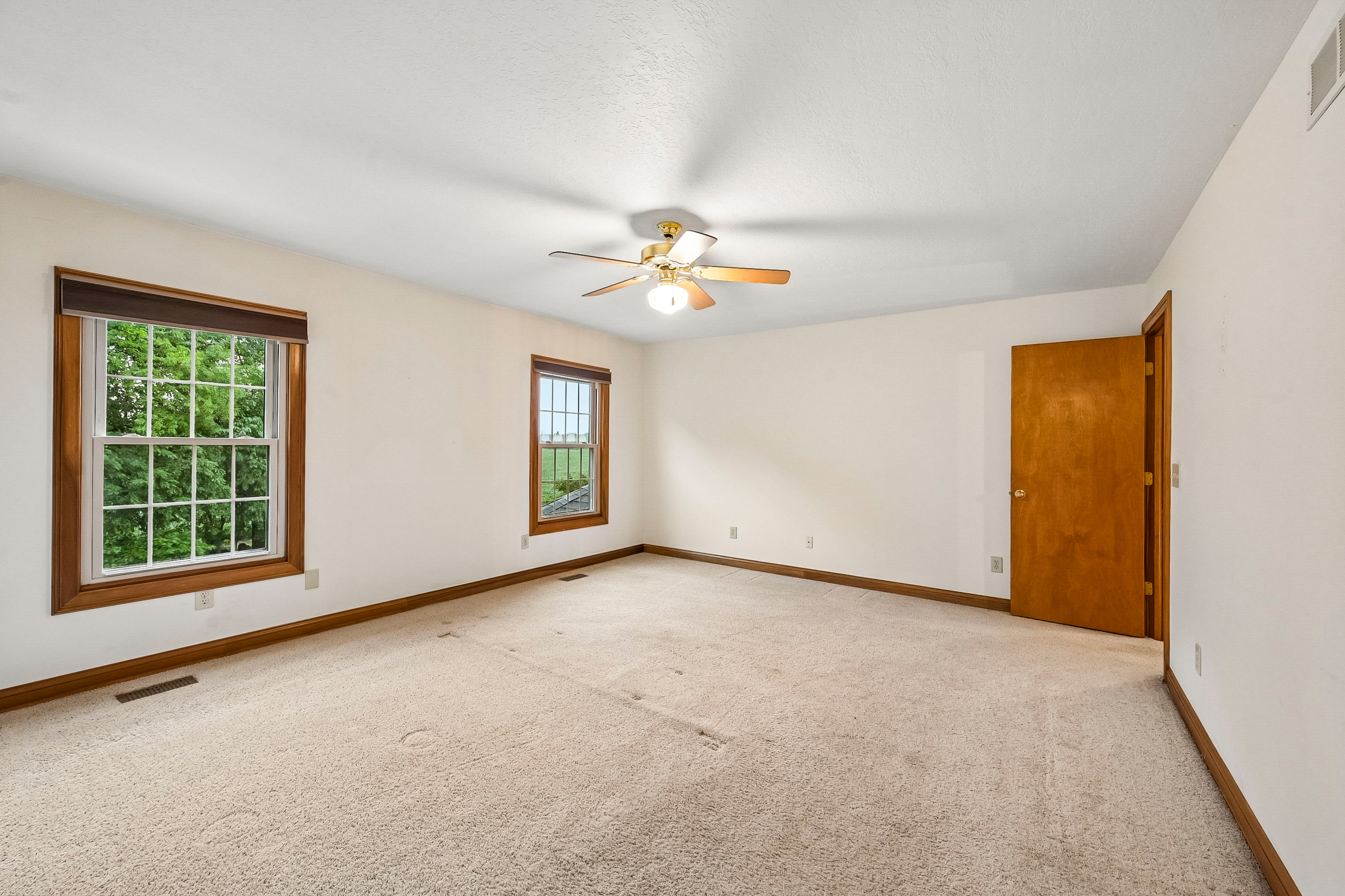 Photo 14 of 39 of 4542 Carrington Way, Hilliard, OH
