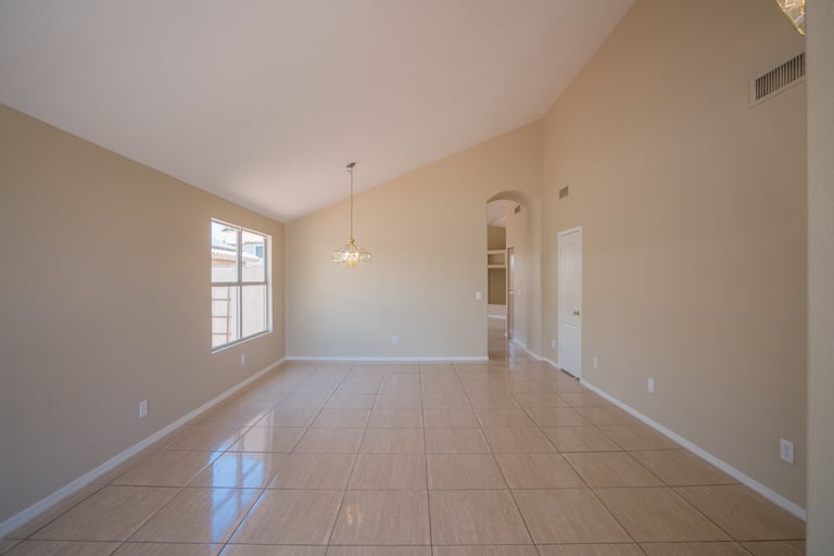 Photo 10 of 25 - 9821 W Yukon Dr, Peoria, AZ 85382
