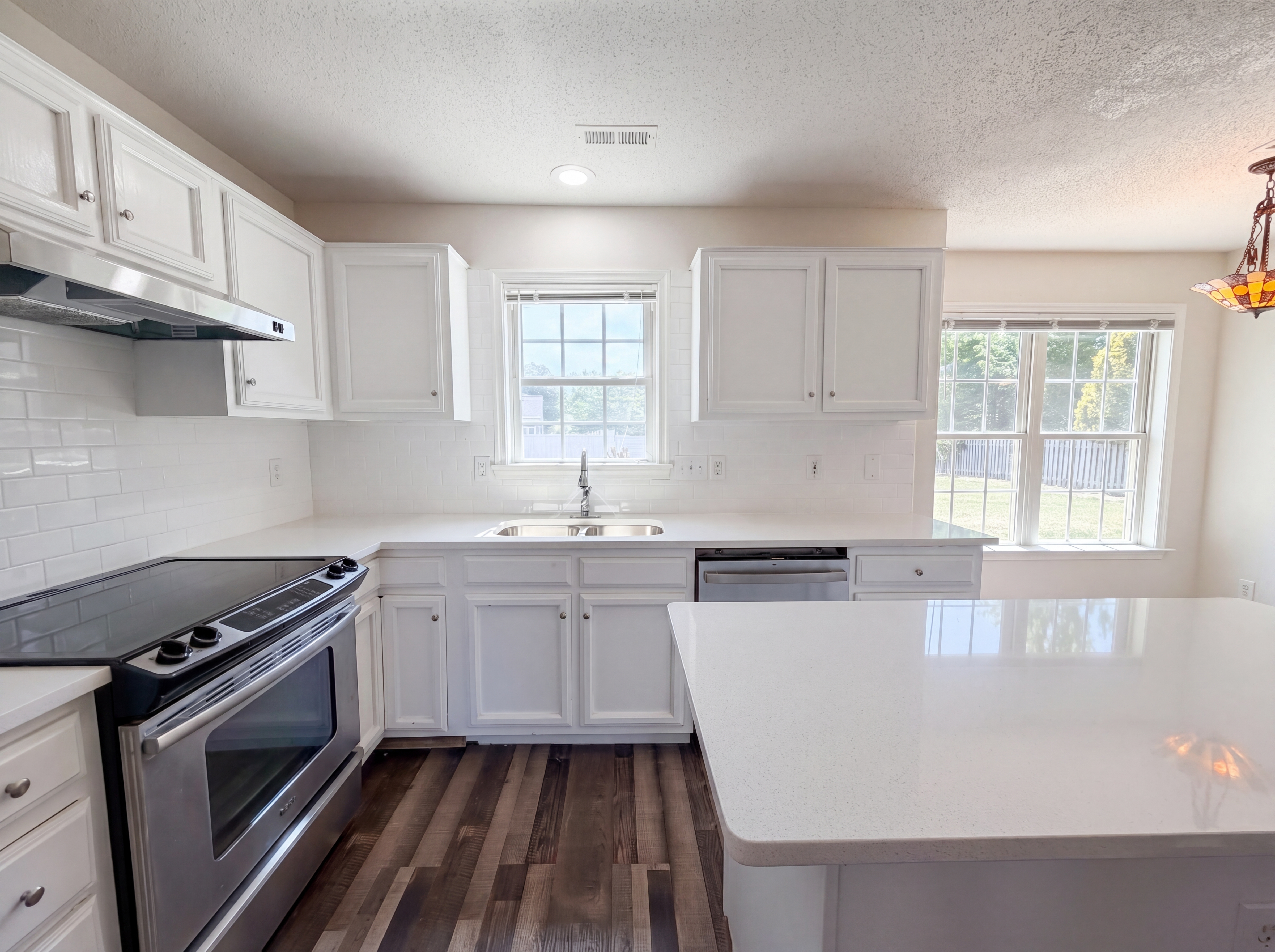 Photo 2 of 17 of 135 Brookgreen Ct, Kernersville, NC