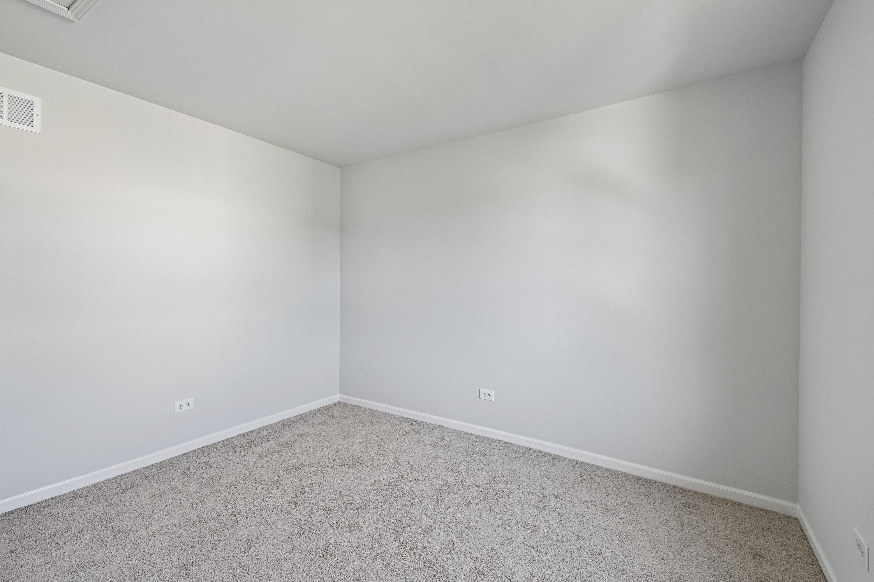 Photo 31 of 69 of 1409 Baltz Dr, Joliet, IL