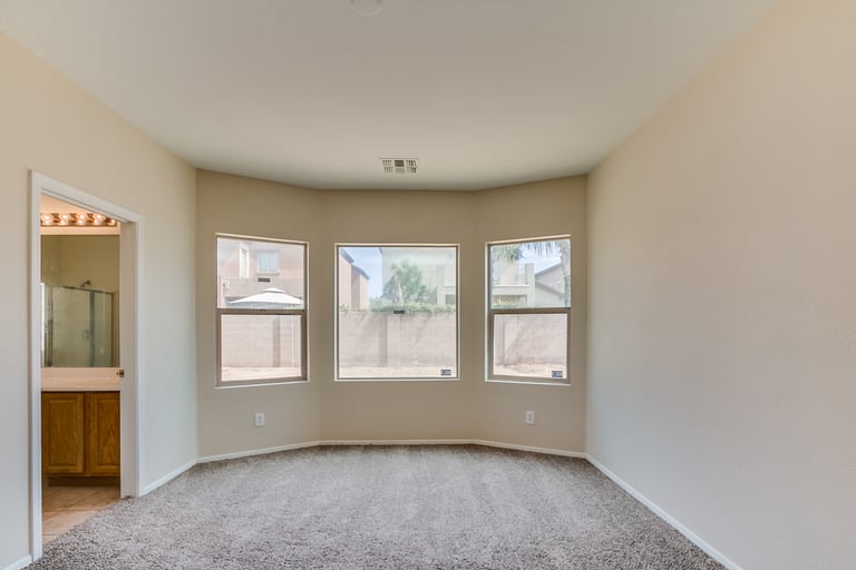 Photo 8 of 23 - 9430 W Berkeley Rd, Phoenix, AZ 85037