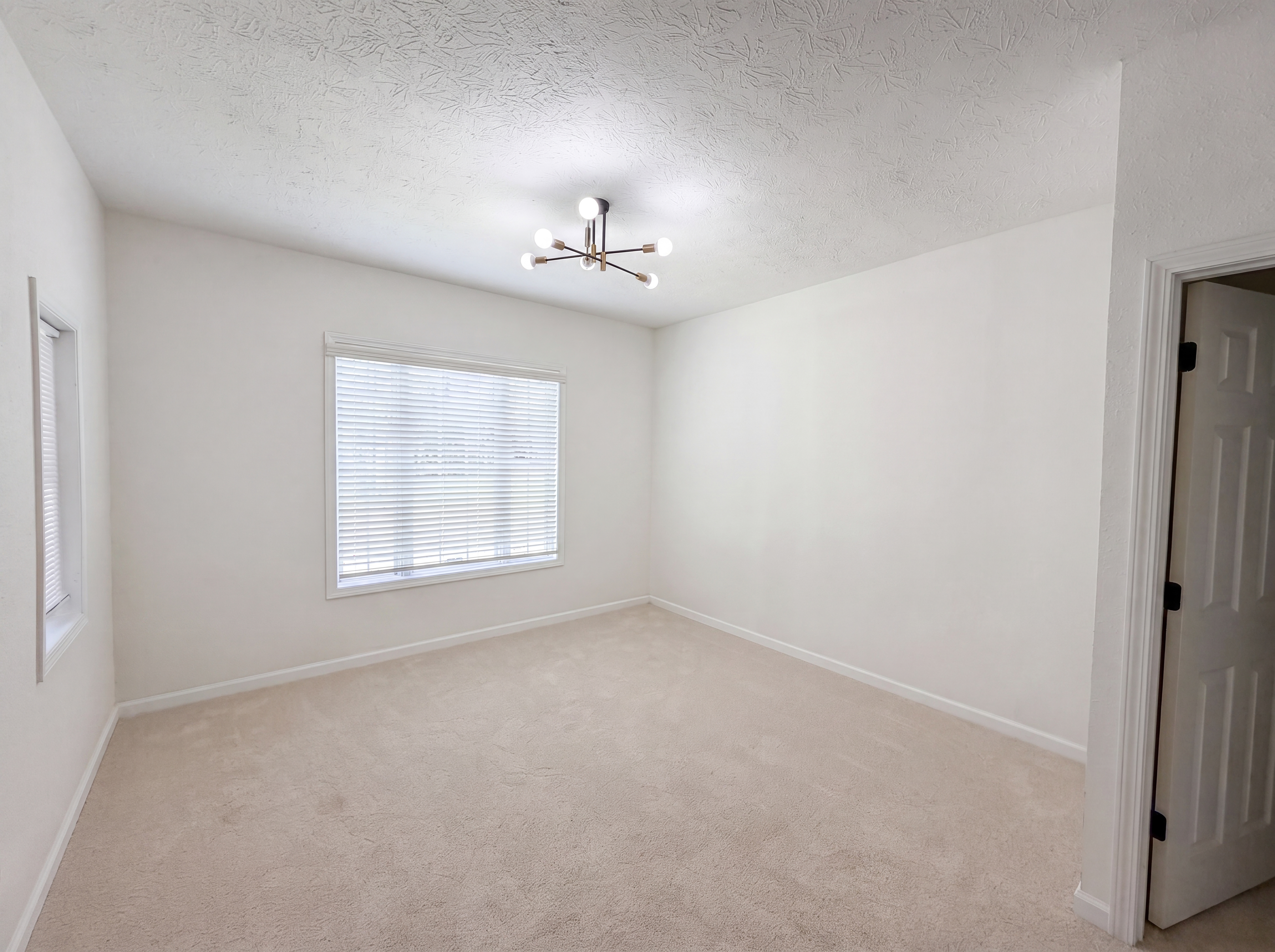 Photo 4 of 20 of 37 N Sherman Dr, Indianapolis, IN