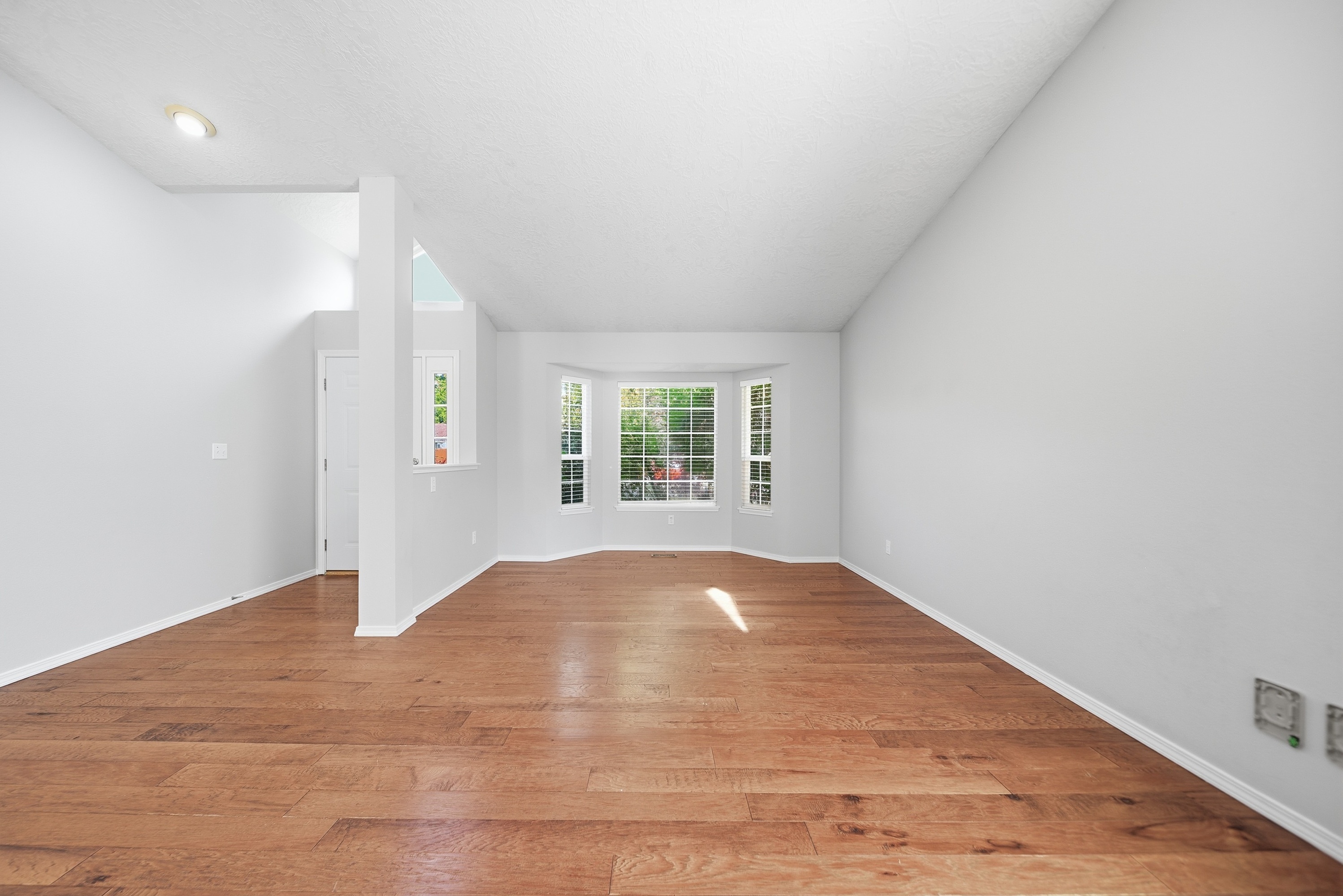 Photo 6 of 31 of 5417 N Hertford Way, Boise, ID