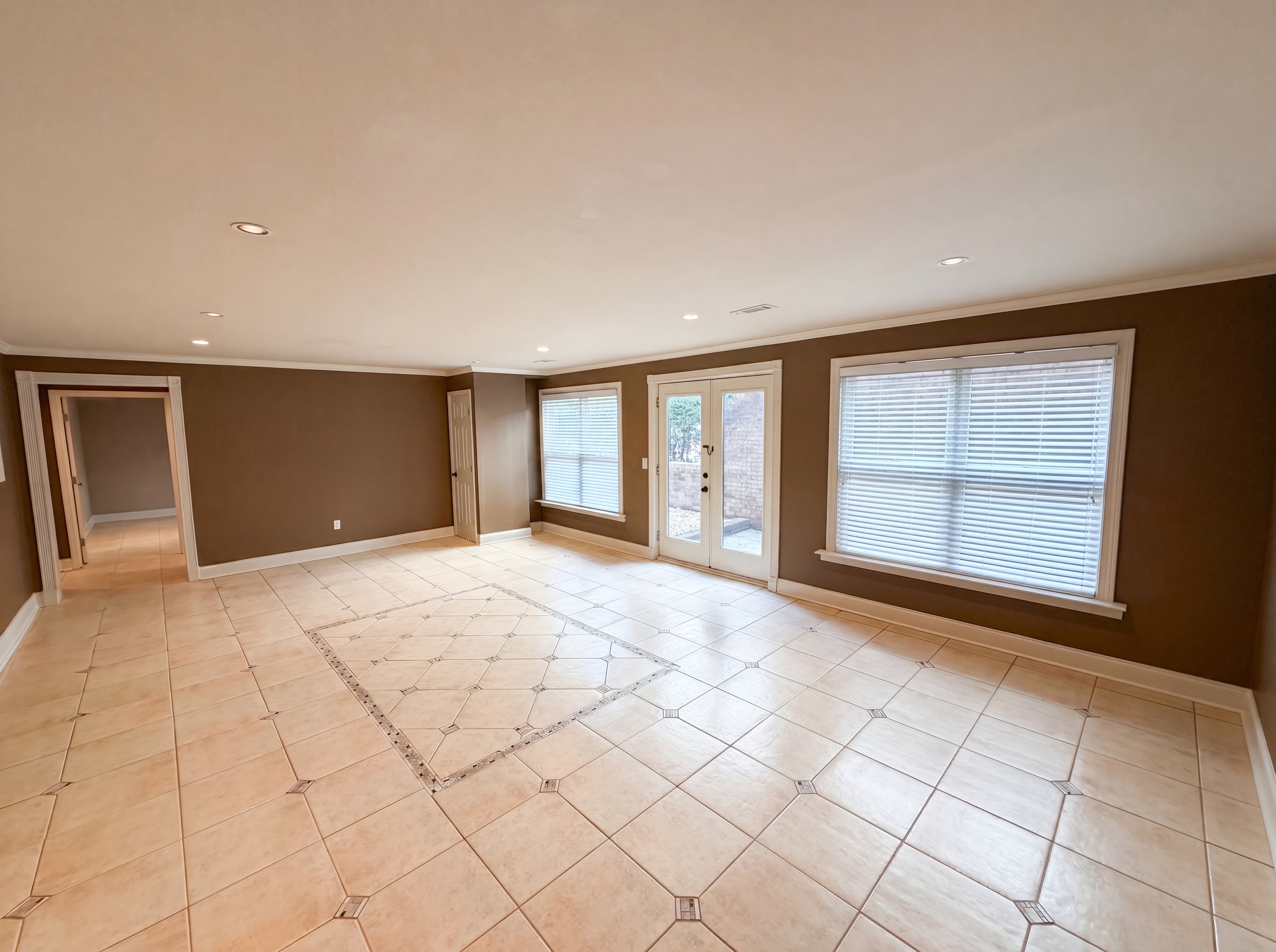 Photo 16 of 71 of 3250 Camellia Ln, Suwanee, GA