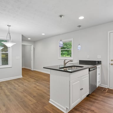 Property photo 3 of 103 Marty Ln