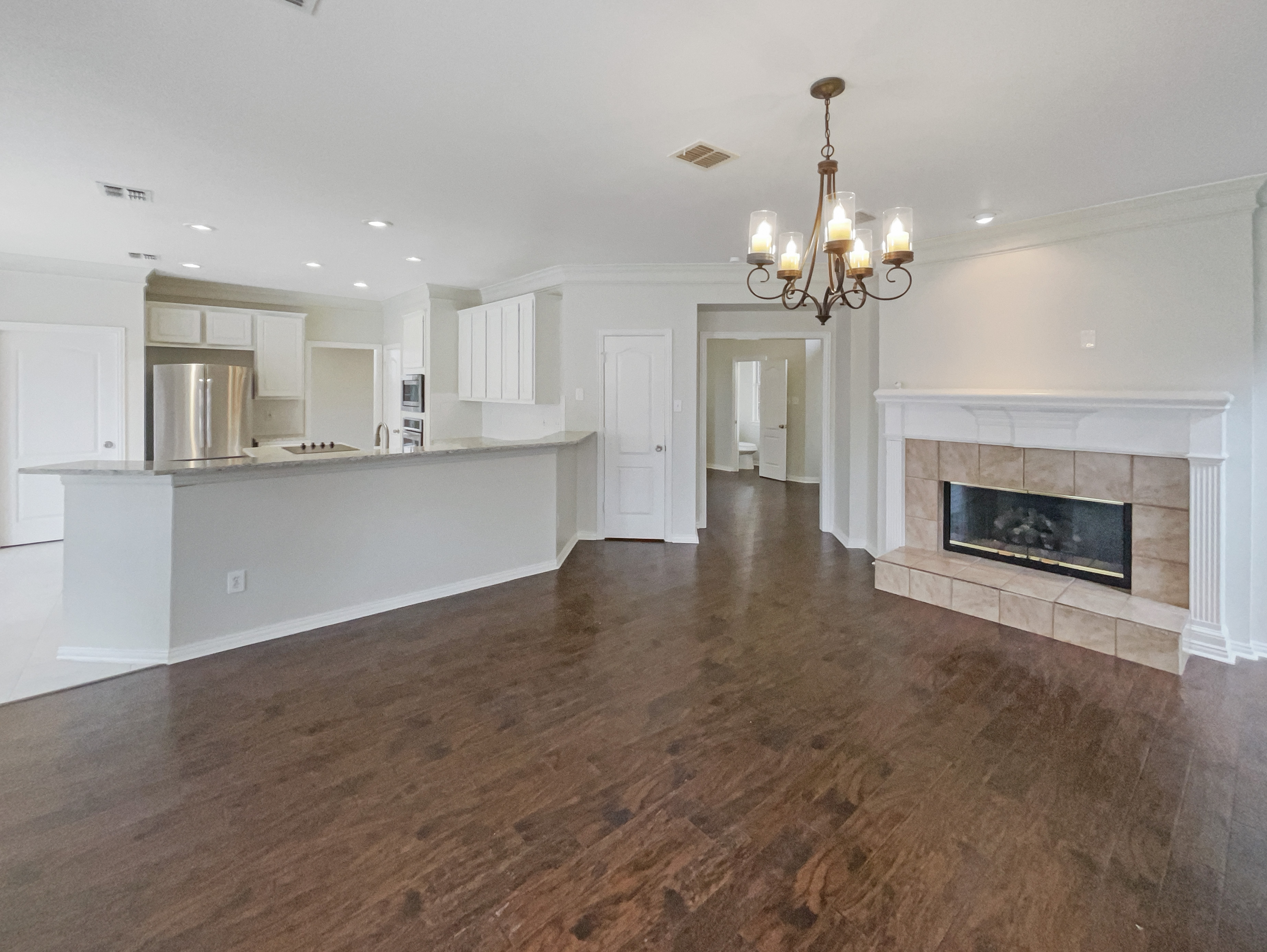 Photo 12 of 41 of 413 Thunderbrook Rd, Garland, TX