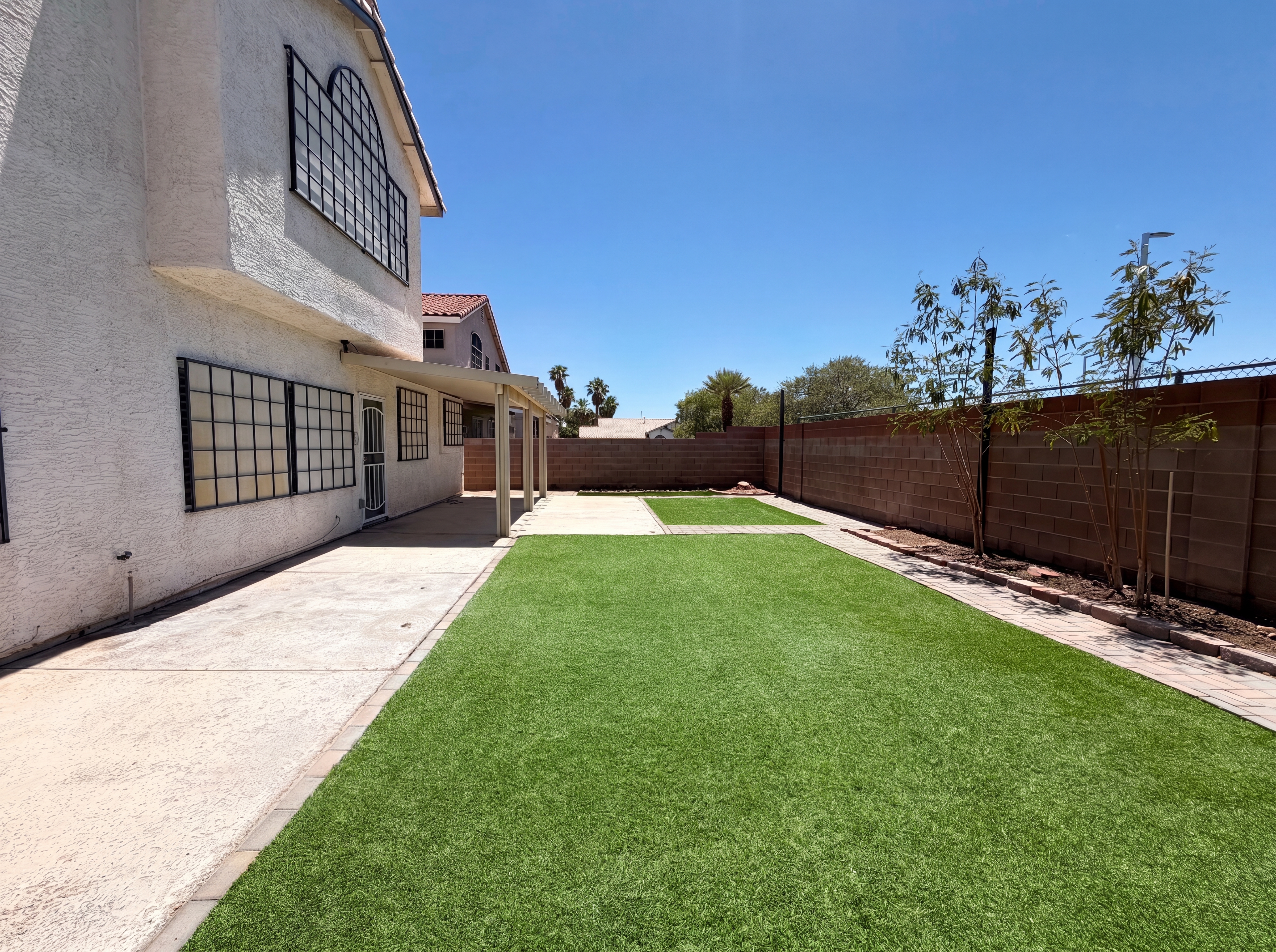 Photo 5 of 27 of 6335 Pavestone Ln, Las Vegas, NV