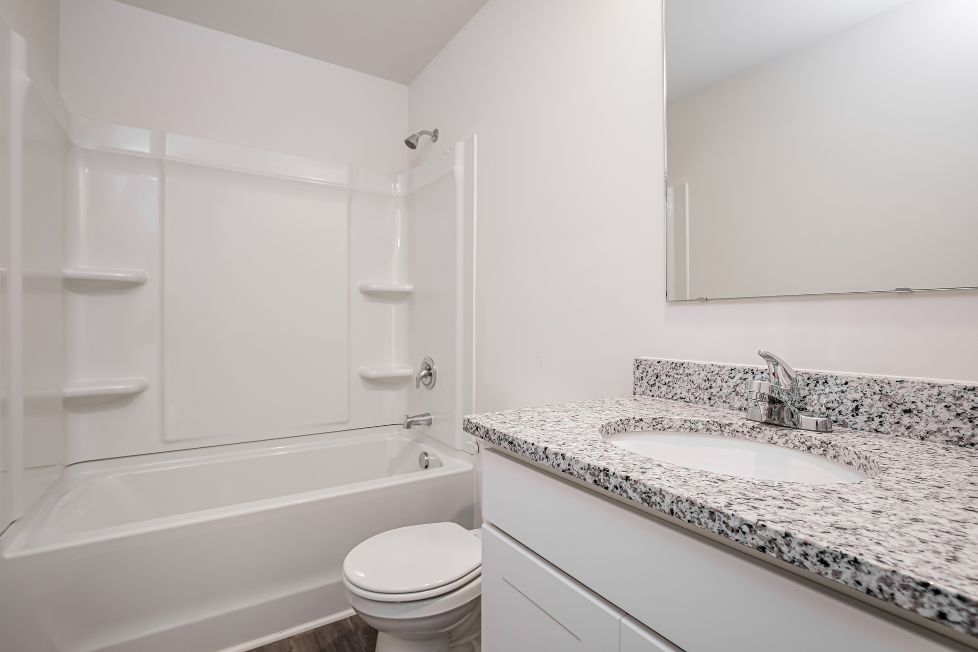 Photo 16 of 22 of 3411 Woodwind Ct, Kinston, NC