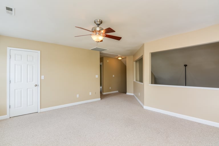 Photo 11 of 24 - 8617 Boysenberry Ln, Raleigh, NC 27616