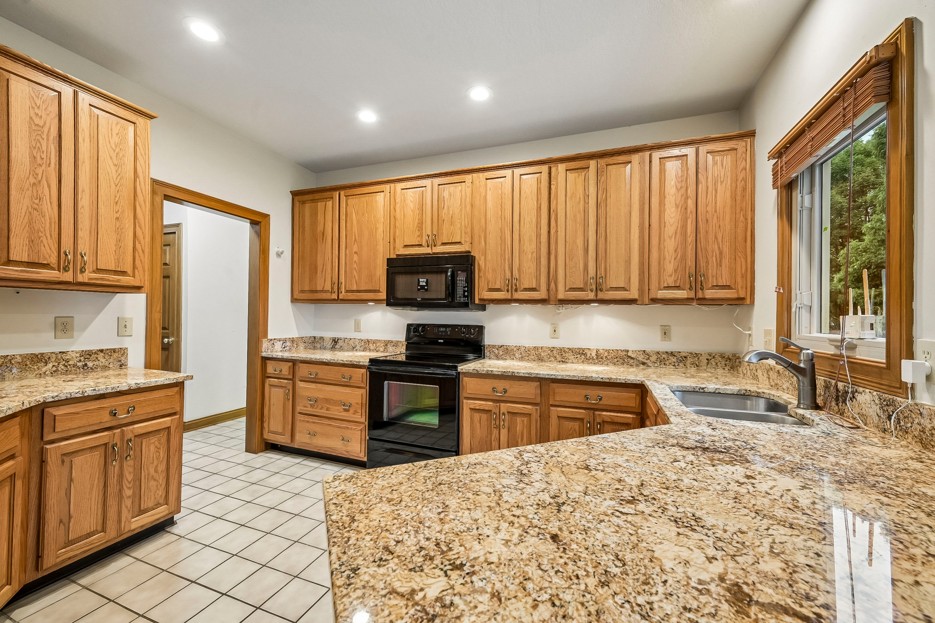 Photo 26 of 39 of 4542 Carrington Way, Hilliard, OH