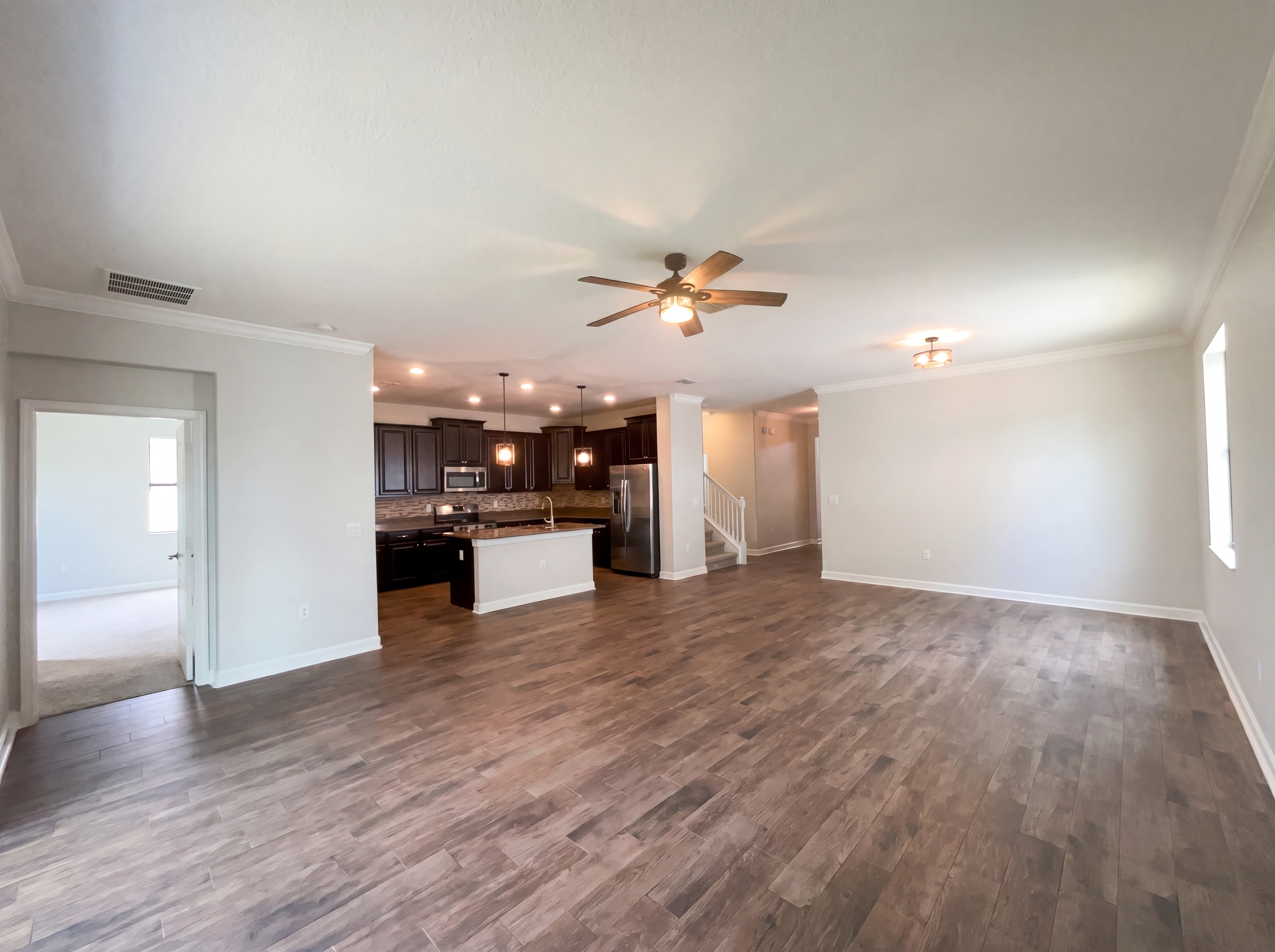 Photo 3 of 34 of 2200 Romanum Dr, Winter Garden, FL