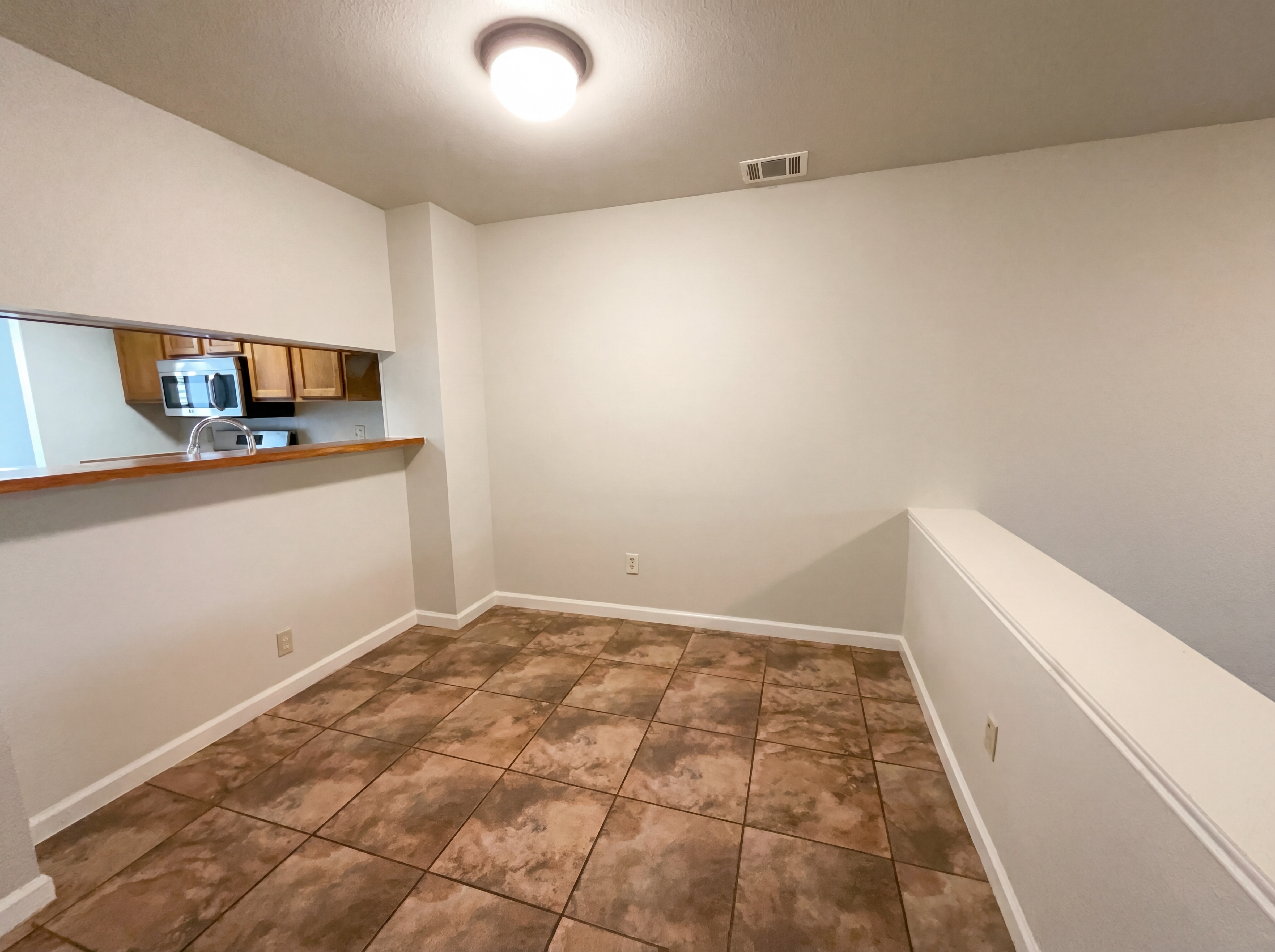 Photo 9 of 21 of 7880 Micron Dr, San Antonio, TX