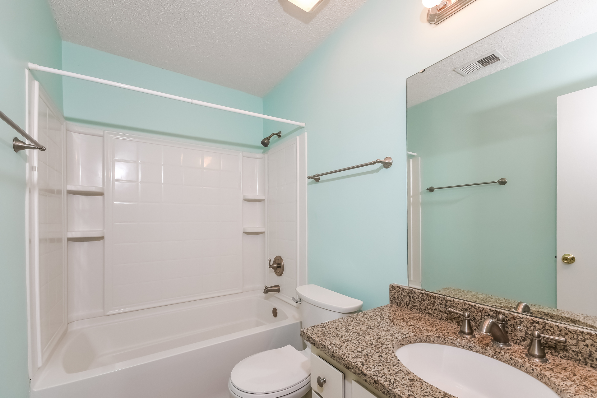 Photo 19 of 22 of 2054 Willowdale Ct, Mount Pleasant, SC