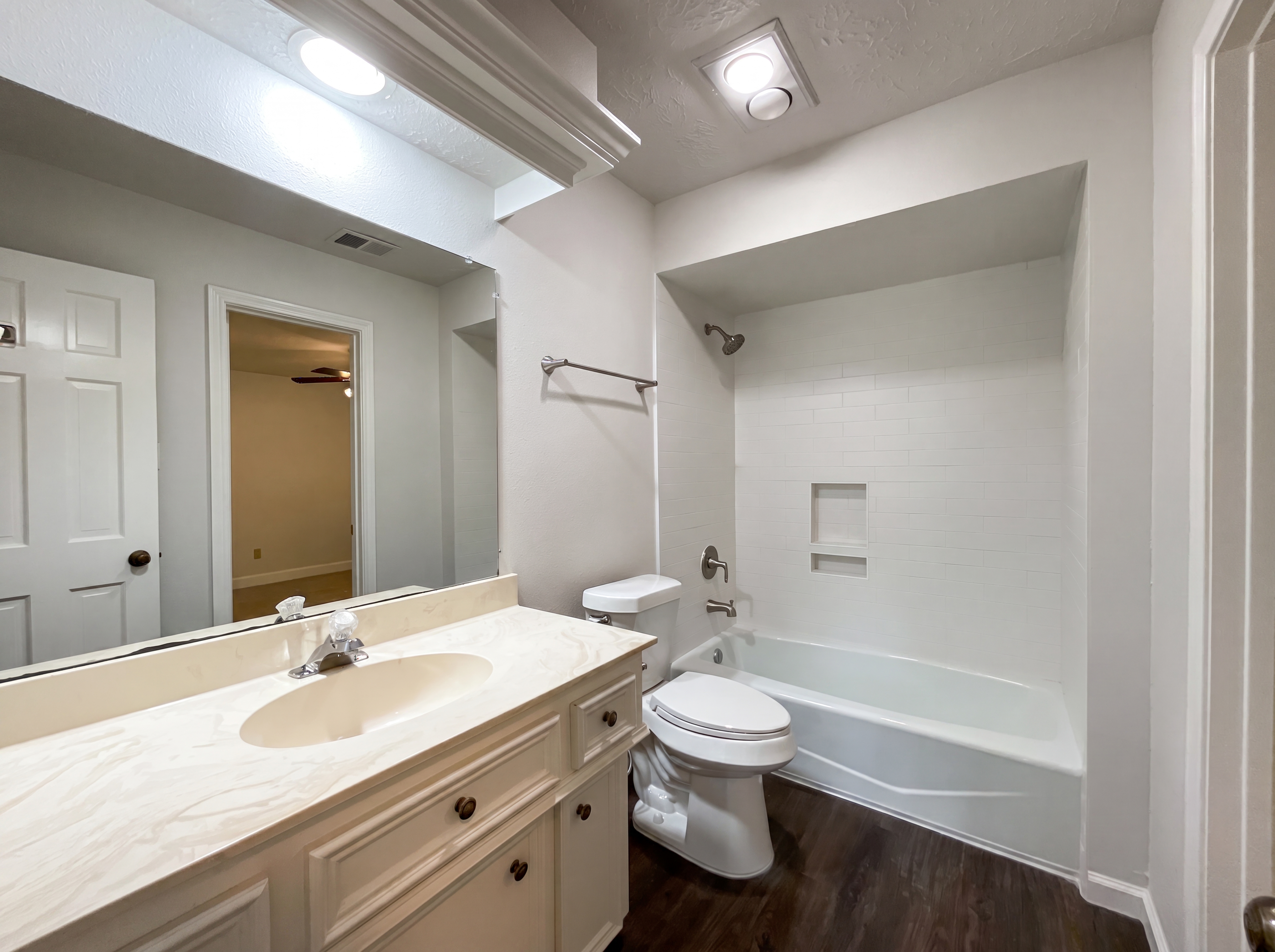 Photo 19 of 26 of 2503 Pleasant Creek Dr, Kingwood, TX