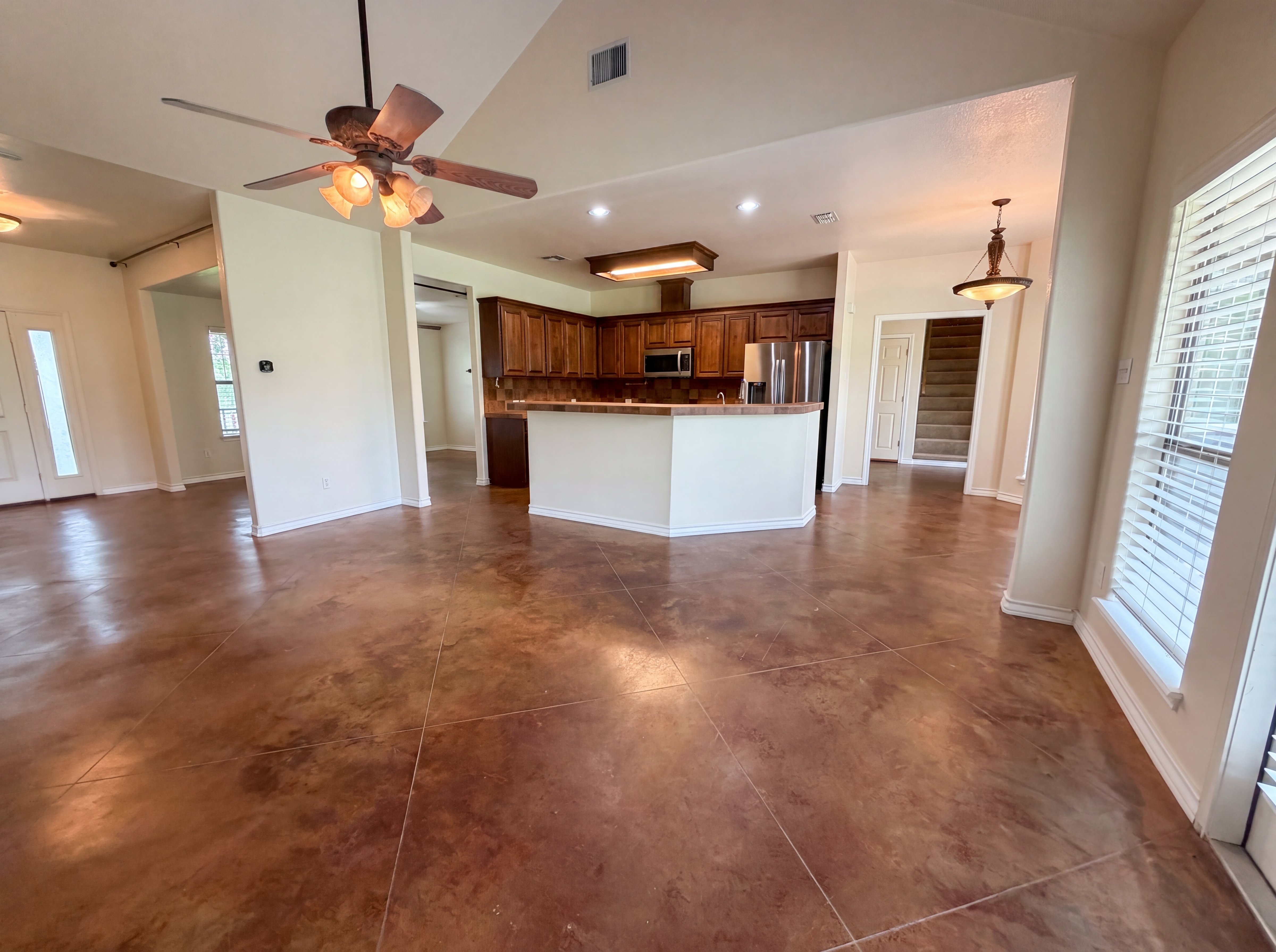 Photo 9 of 23 of 212 House Ave, Sandia, TX