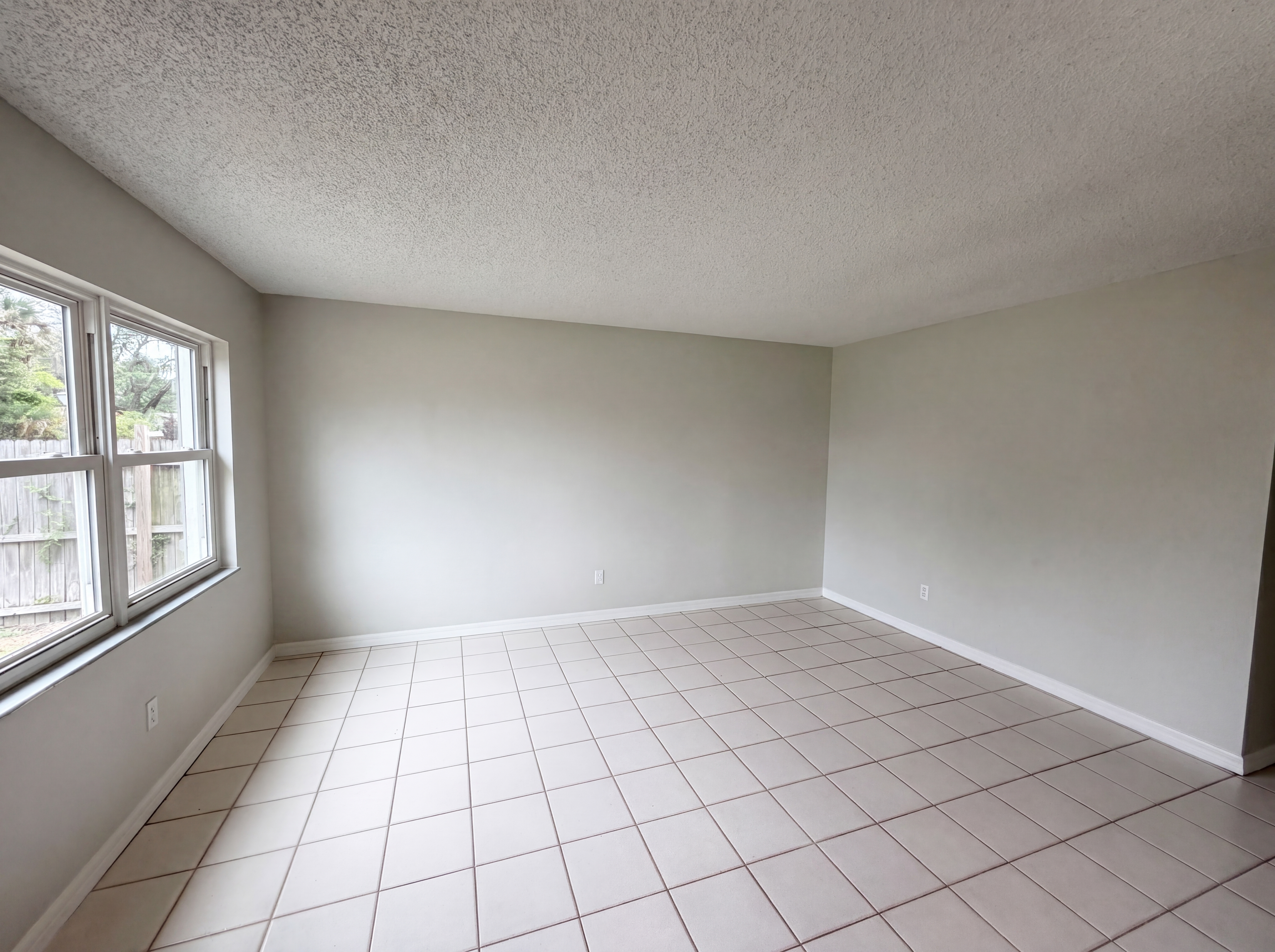 Photo 6 of 23 of 4401 Santee St, Orlando, FL