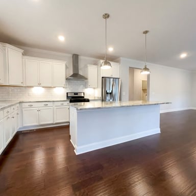 Property photo 2 of 1621 Alayna Dr