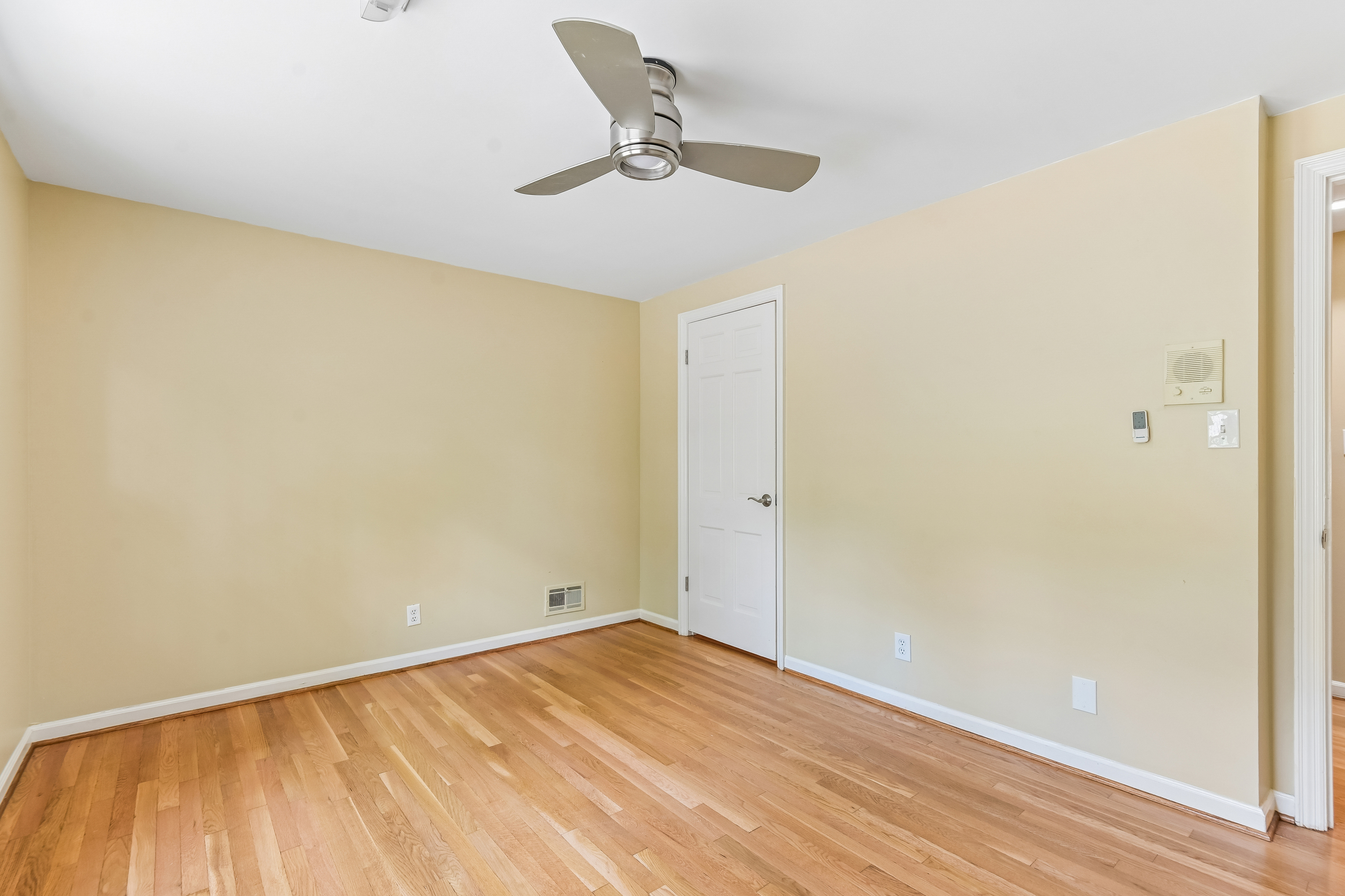 Photo 72 of 87 of 3135 Spalding Dr, Atlanta, GA