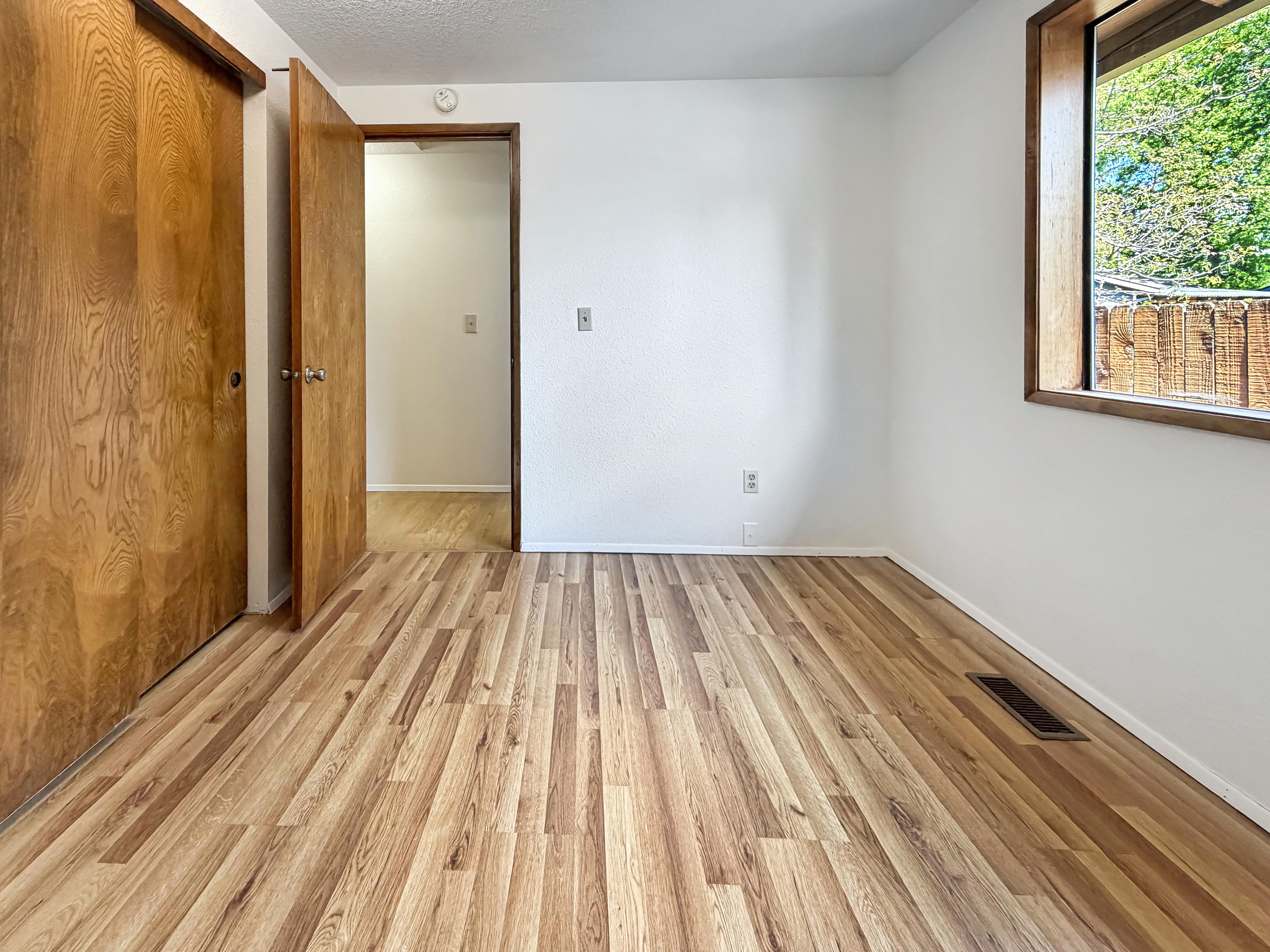 Photo 10 of 13 of 18513 SE Stephens St, Portland, OR