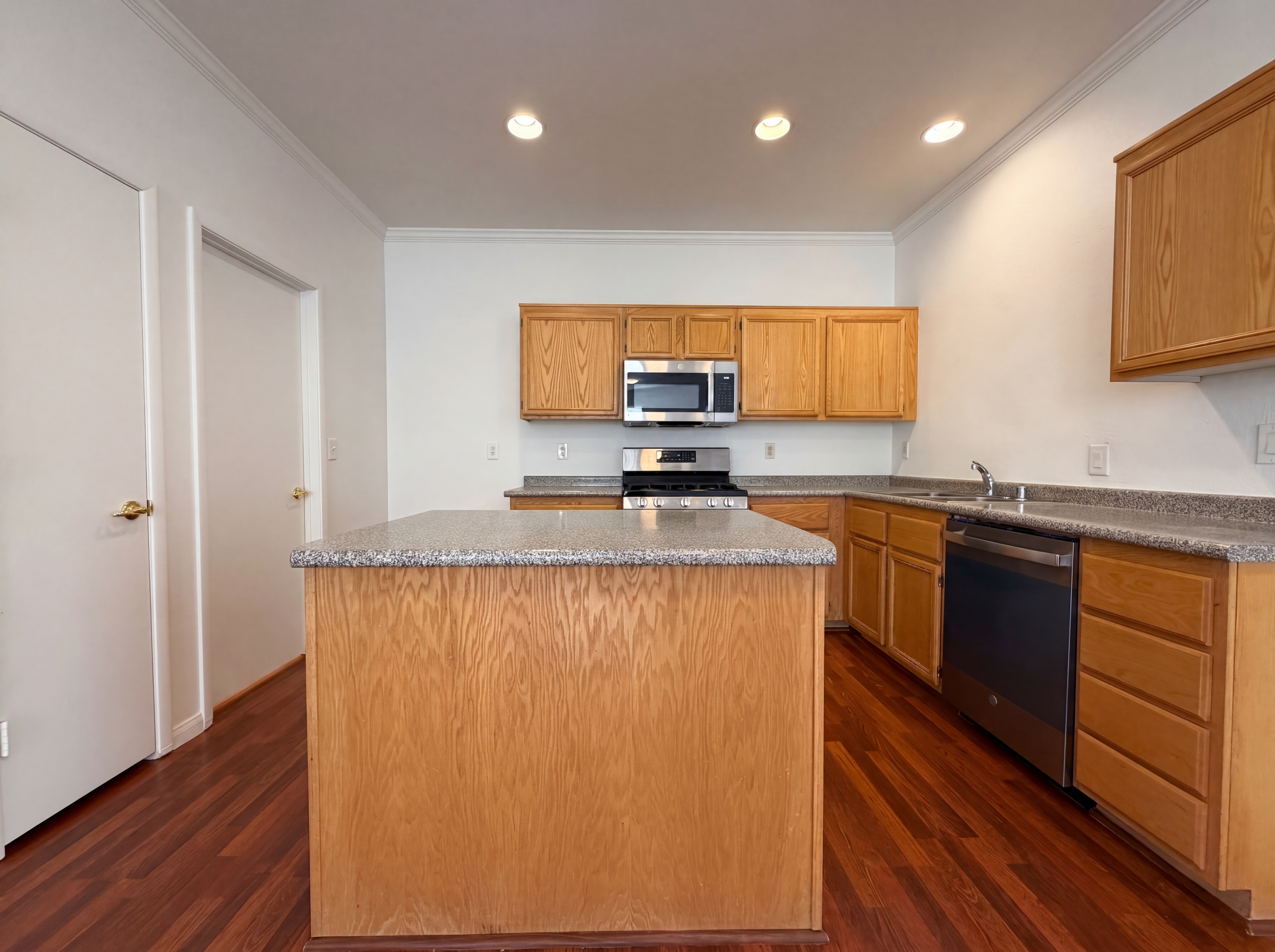 Photo 2 of 32 of 5338 Lindsay Heights St, Las Vegas, NV