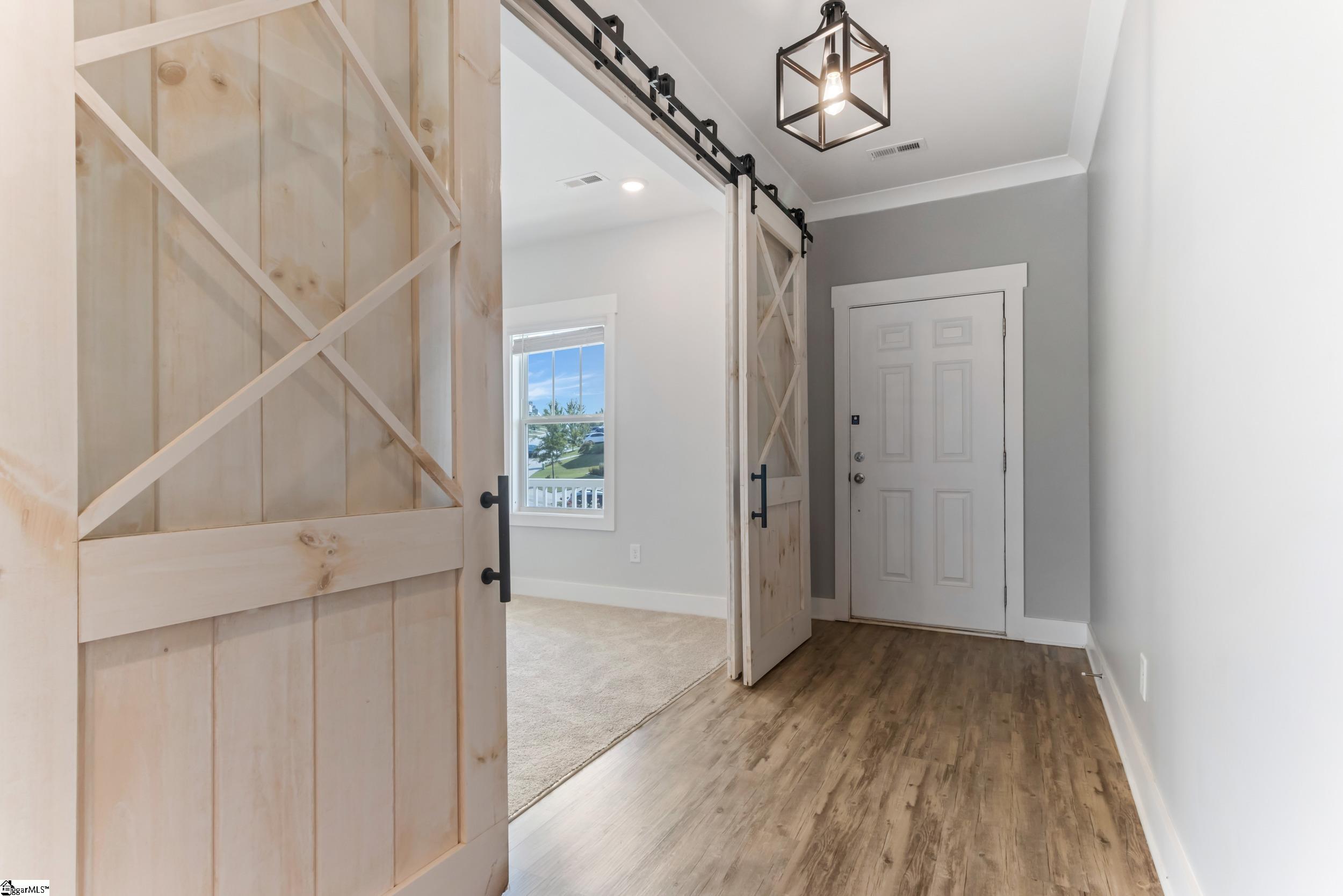 Photo 7 of 53 of 315 Pewter Cir, Simpsonville, SC