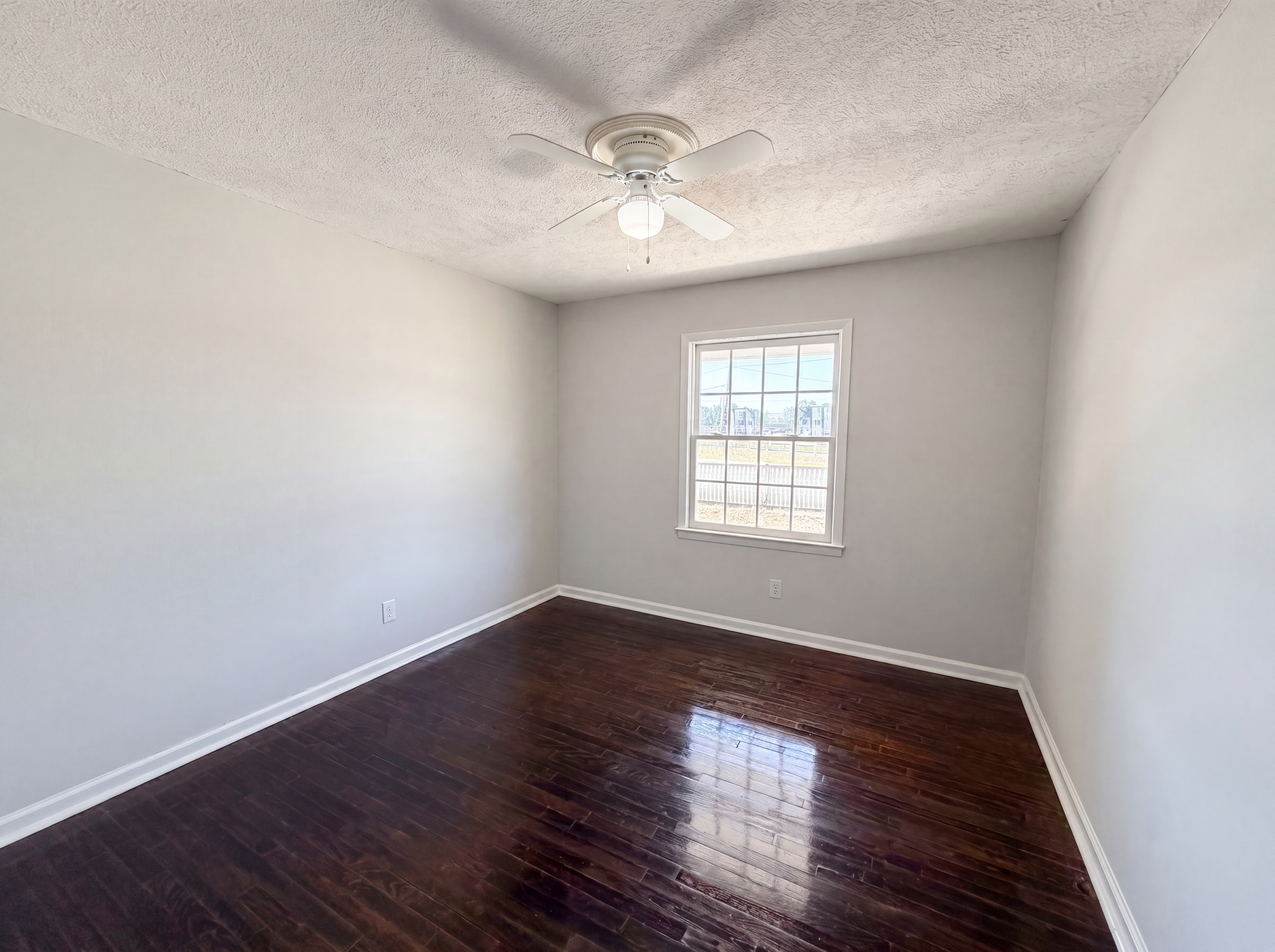 Photo 10 of 17 of 5416 Shipman Rd, Hope Mills, NC