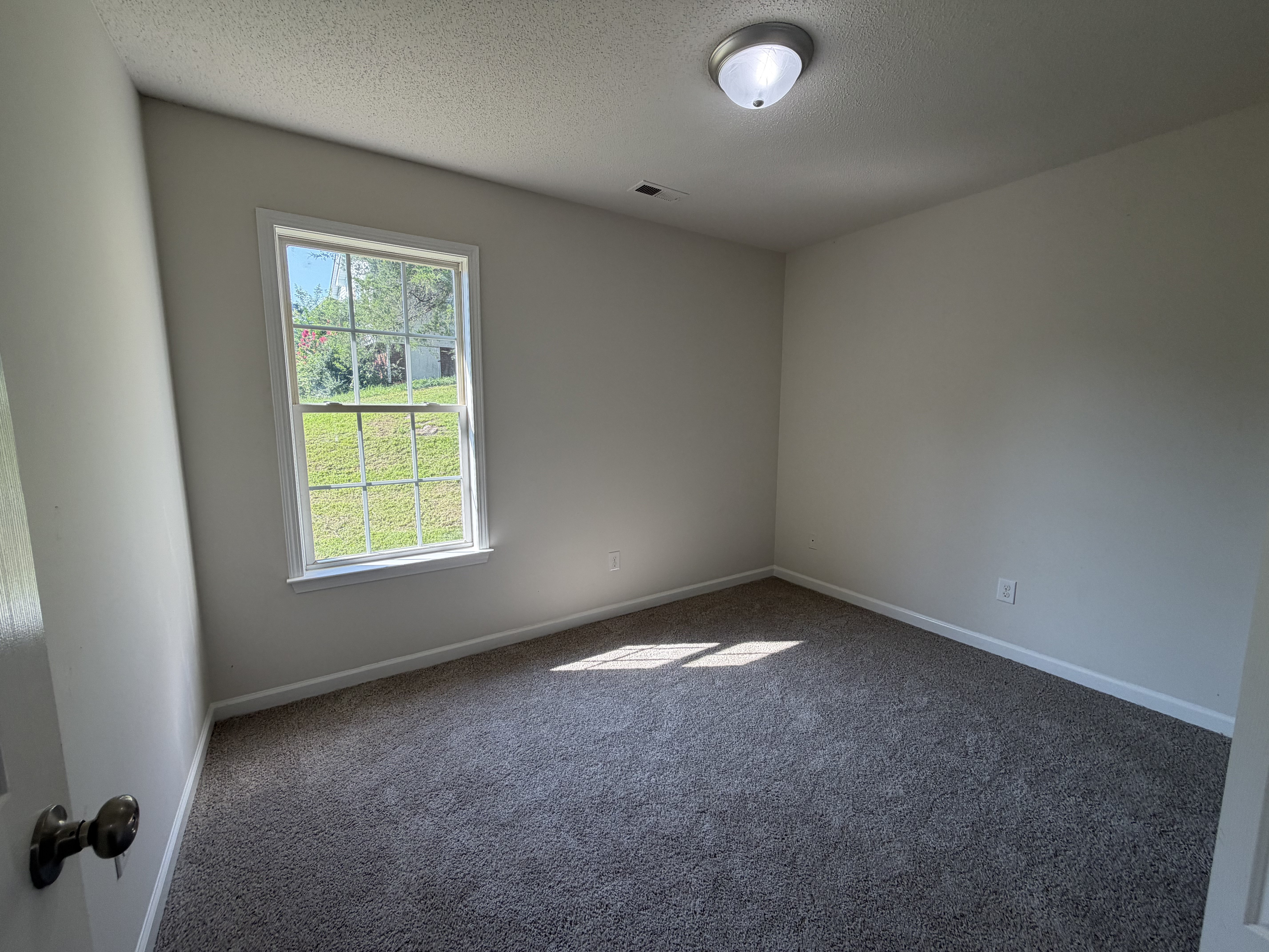 Photo 8 of 17 of 1667 Oakview Way, Rock Hill, SC