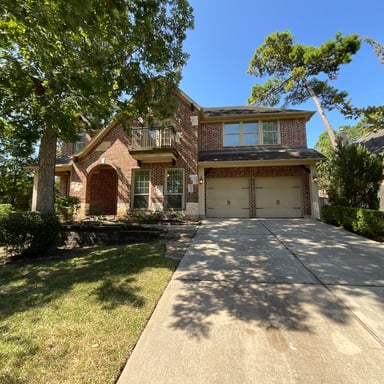 Property photo 1 of 312 Overland Trce