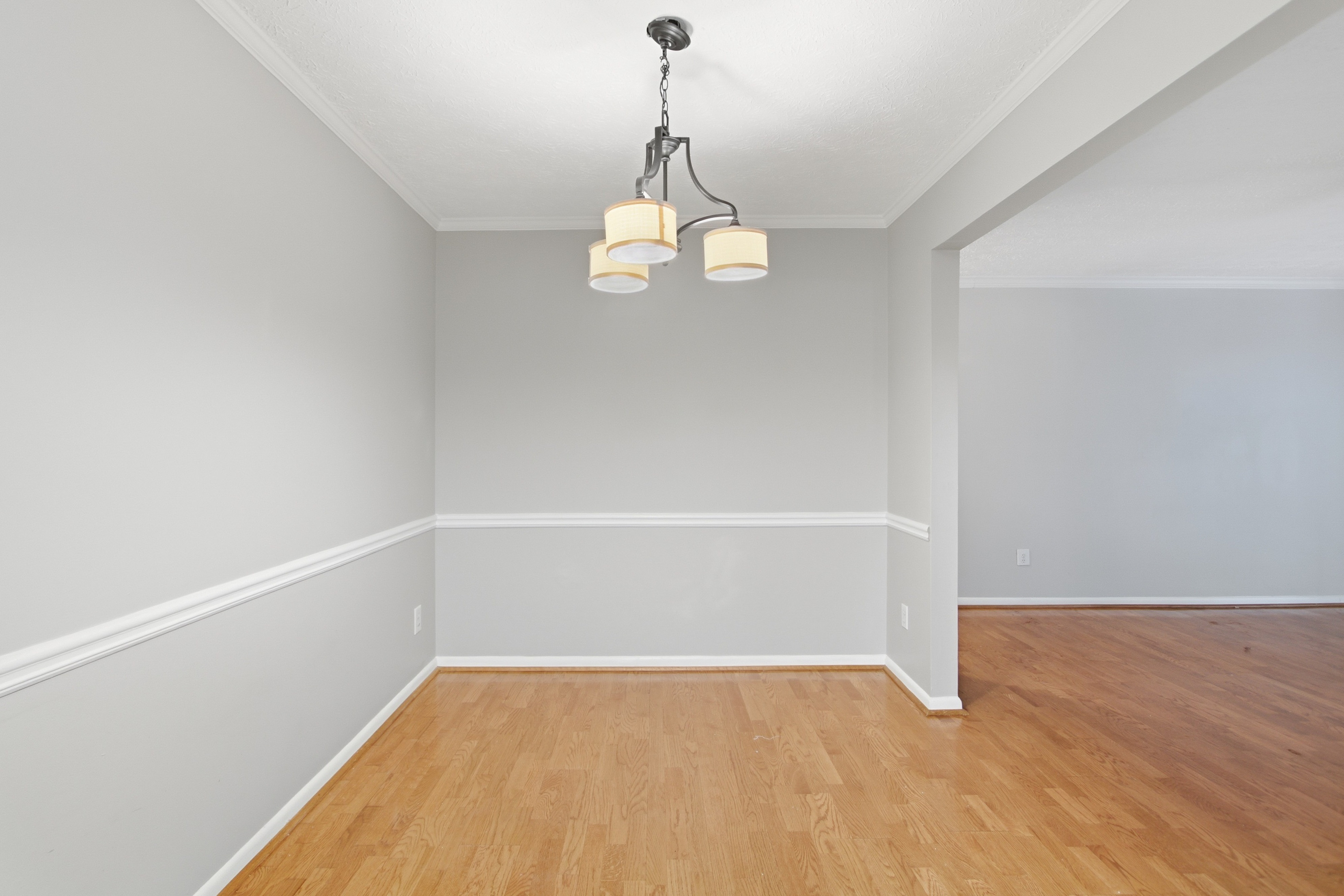 Photo 12 of 19 of 5145 Roswell Rd, Atlanta, GA