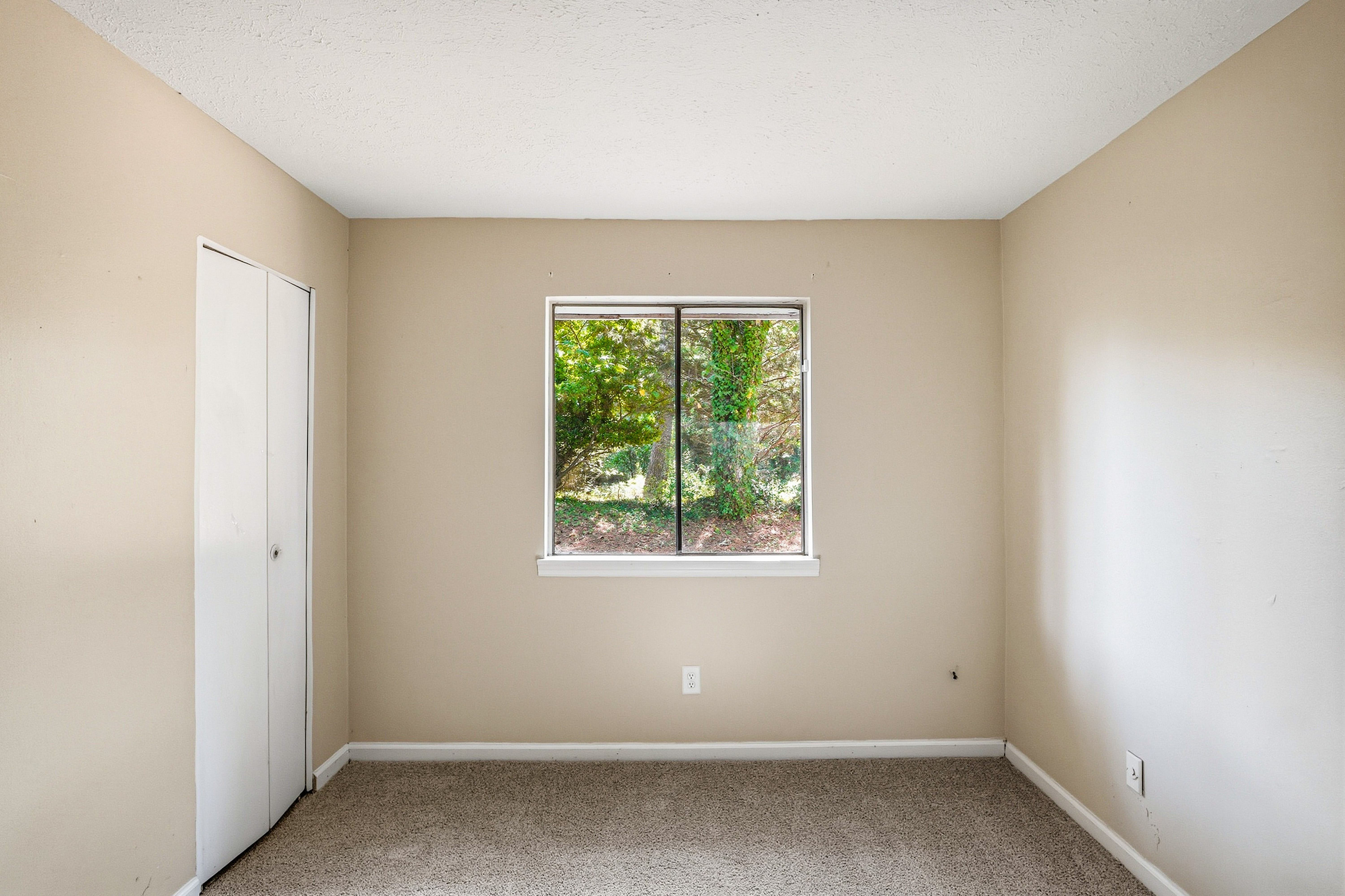 Photo 10 of 19 of 71 Bethesda Church Rd, Lawrenceville, GA