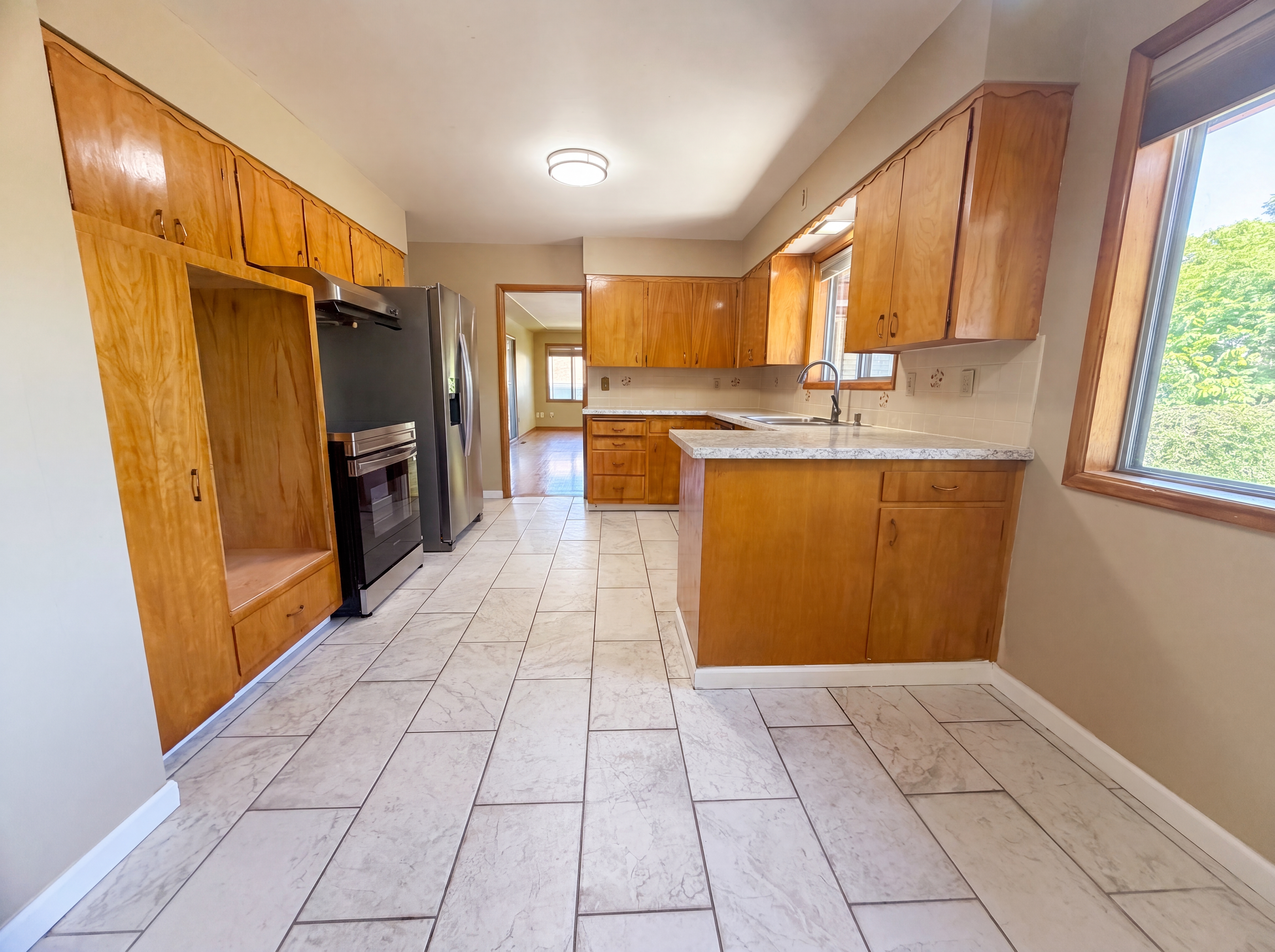 Photo 2 of 24 of 3311 NE 145th Ave, Portland, OR