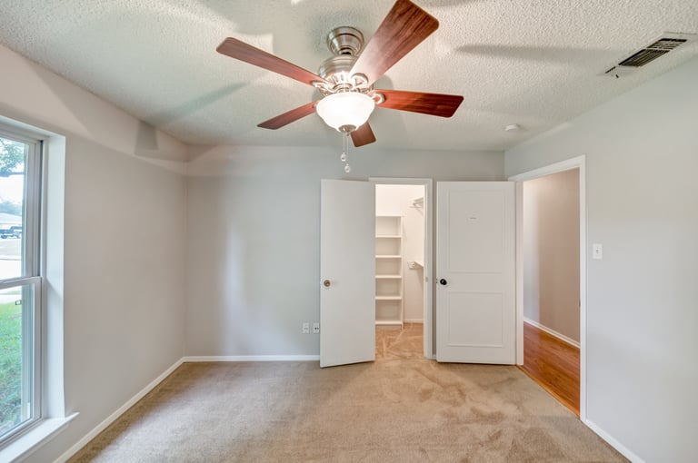 Photo 25 of 32 - 4725 Cinnamon Hill Dr, Fort Worth, TX 76133