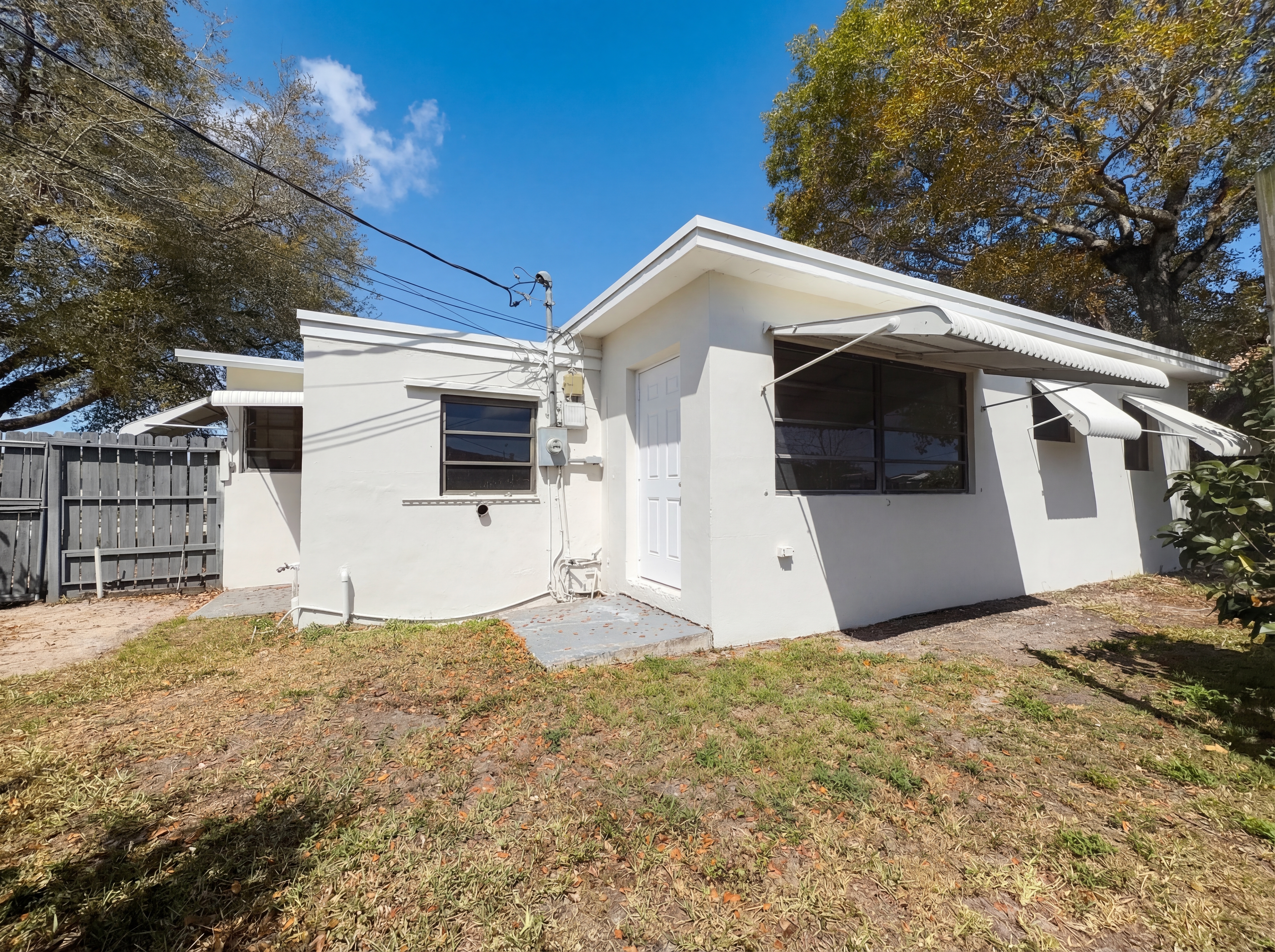 Photo 5 of 19 of 12230 SW 187th Ter, Miami, FL
