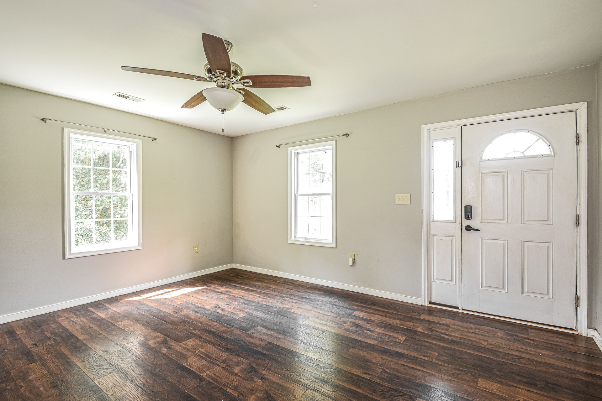 Photo 19 of 21 of 825 Nottoway Ave, Blackstone, VA
