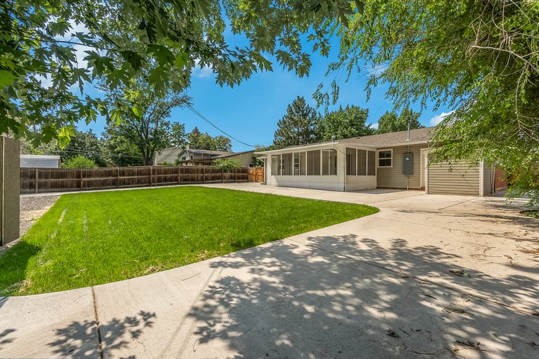 Photo 10 of 17 - 12180 W 65th Ave, Arvada, CO 80004