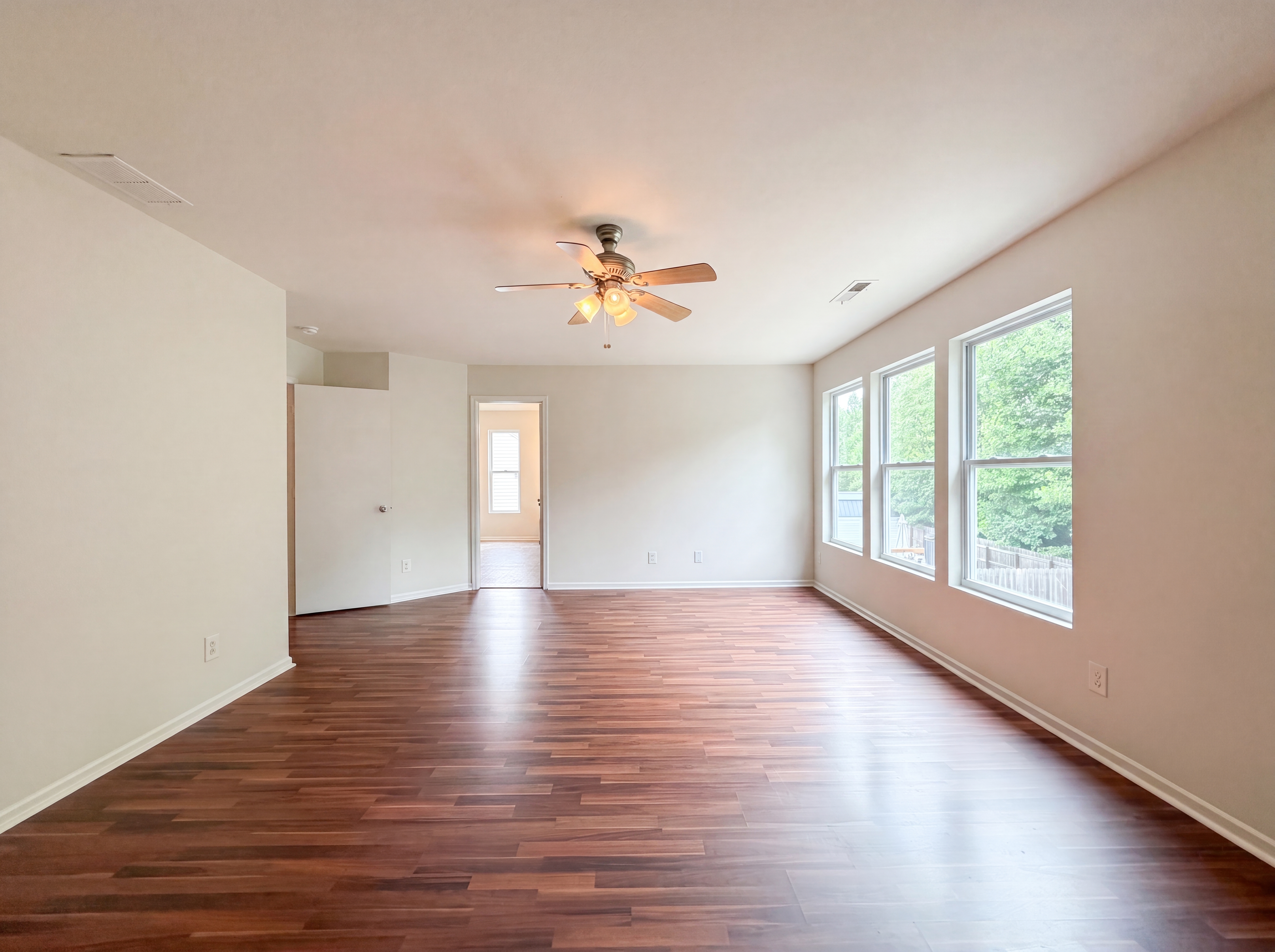 Photo 10 of 25 of 382 Kendall Dr, Winston Salem, NC