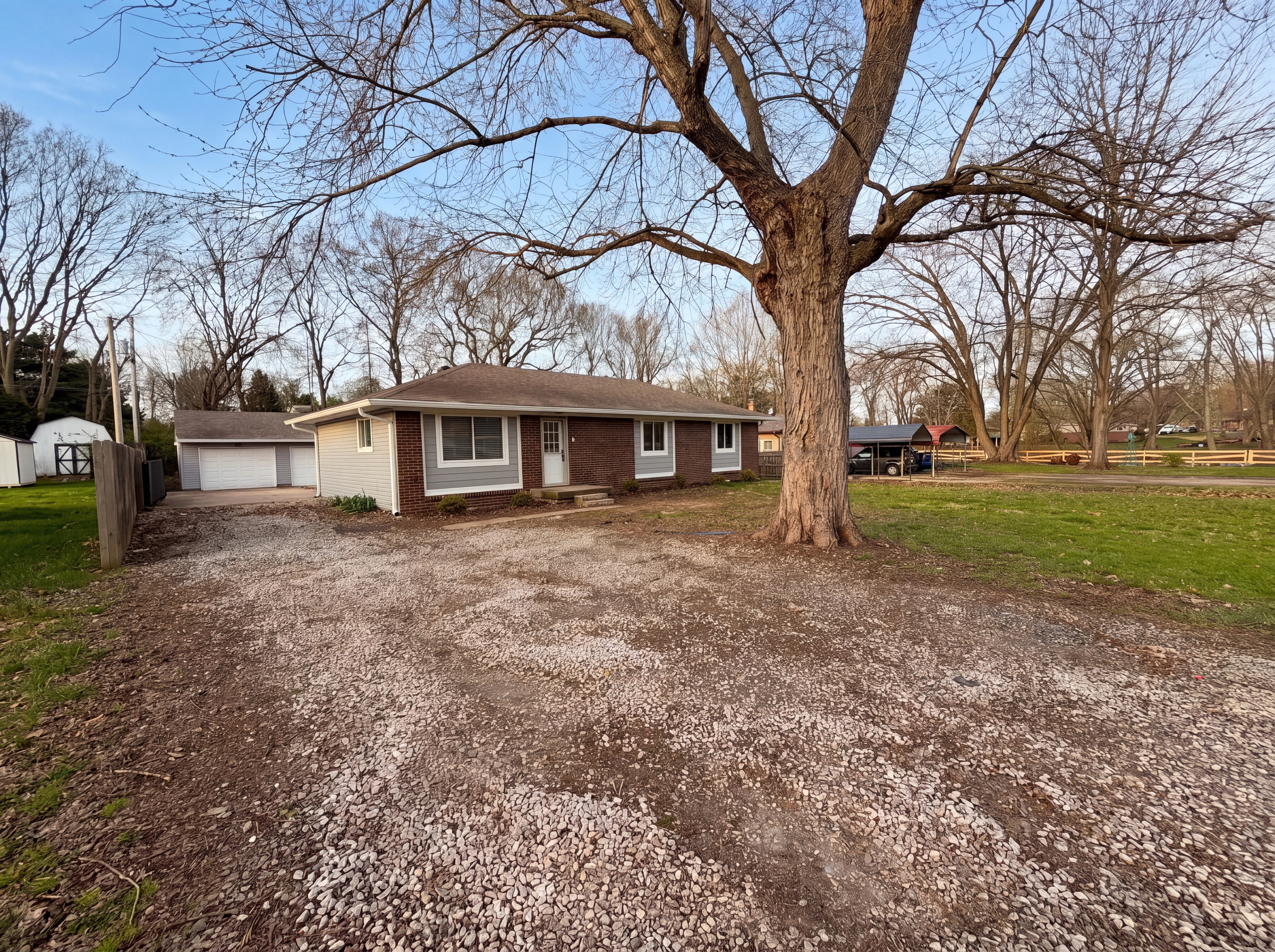 Photo 13 of 16 of 4663 W Runyon Lake Dr, Greenwood, IN