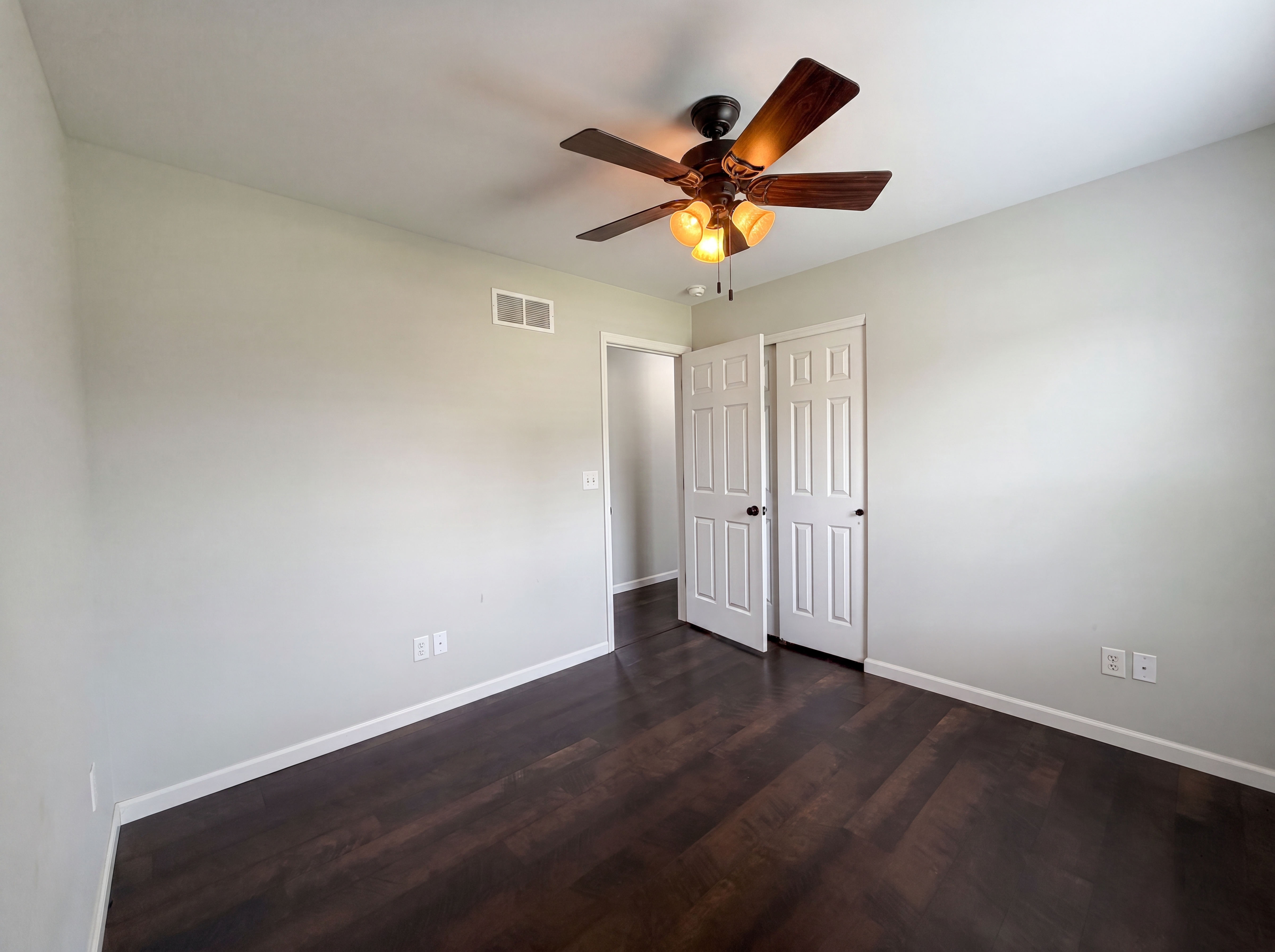 Photo 11 of 28 of 139 Palace Way Dr, Troy, MO